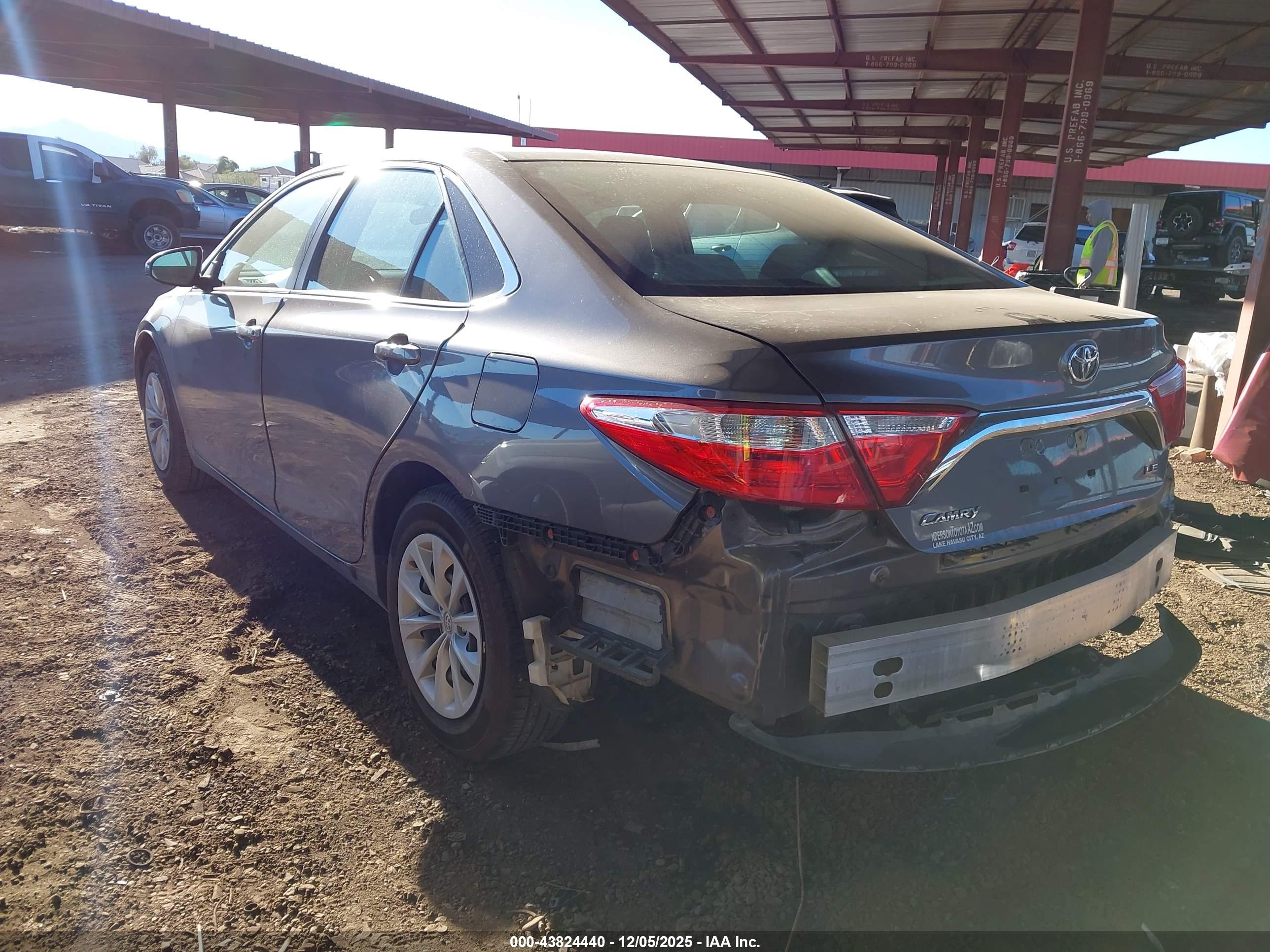 TOYOTA CAMRY image 3