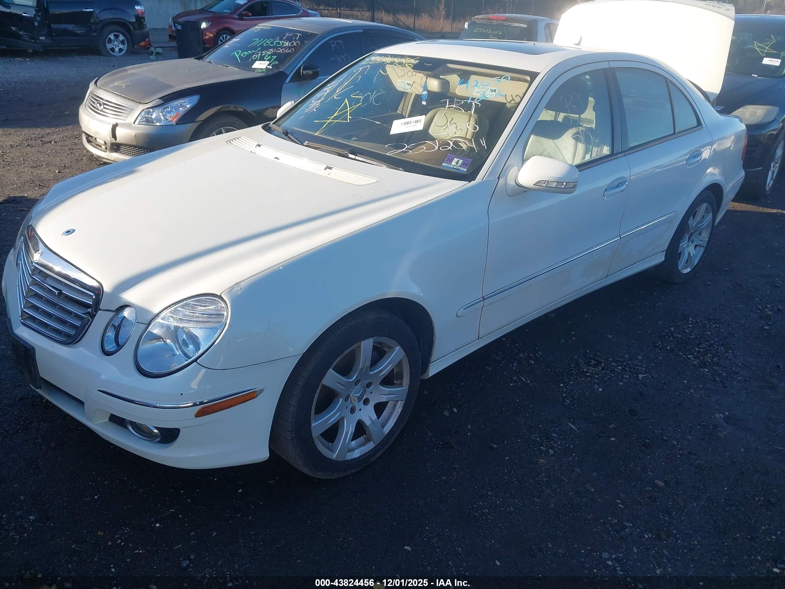 MERCEDES-BENZ E image 2