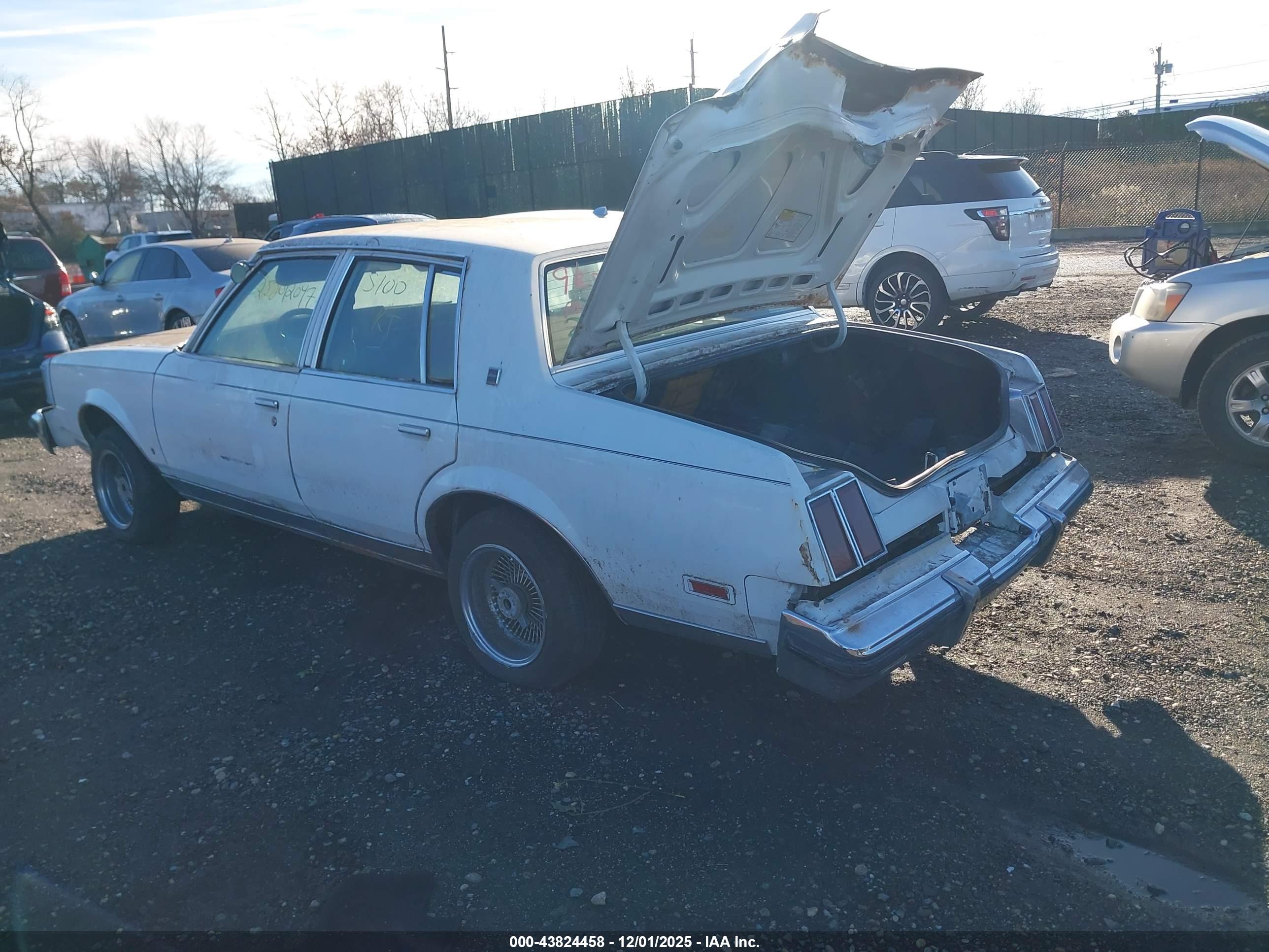 OLDSMOBILE CUTLASS image 3
