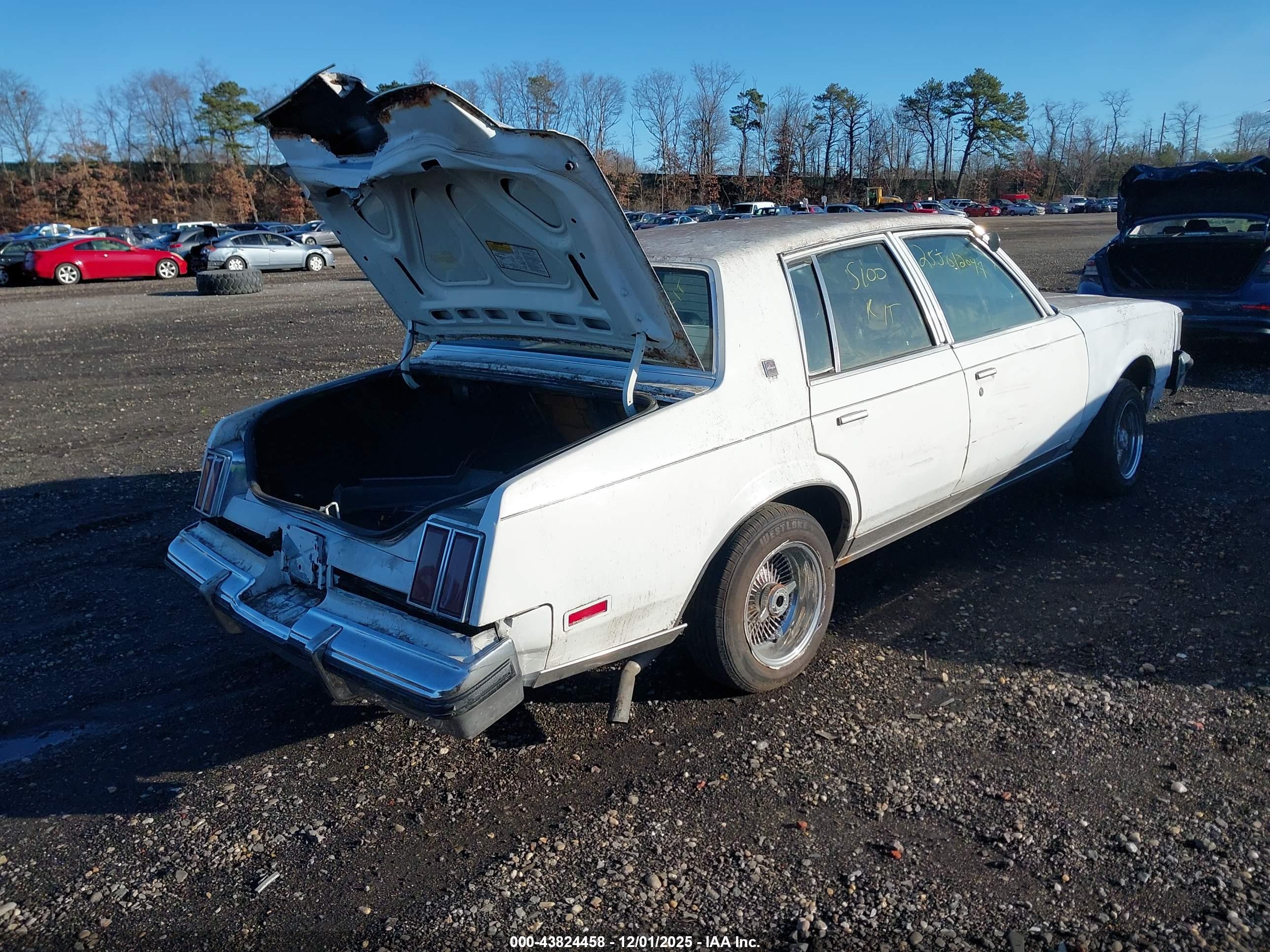 OLDSMOBILE CUTLASS image 4