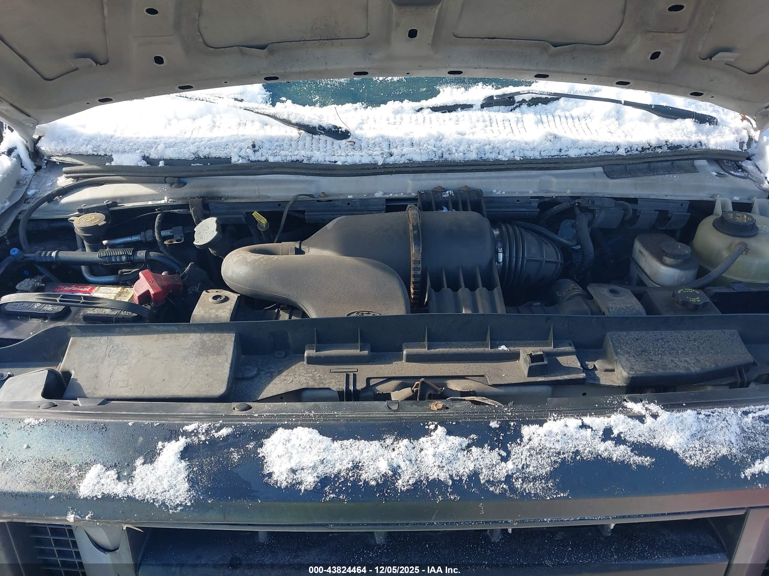 FORD E-150 image 10