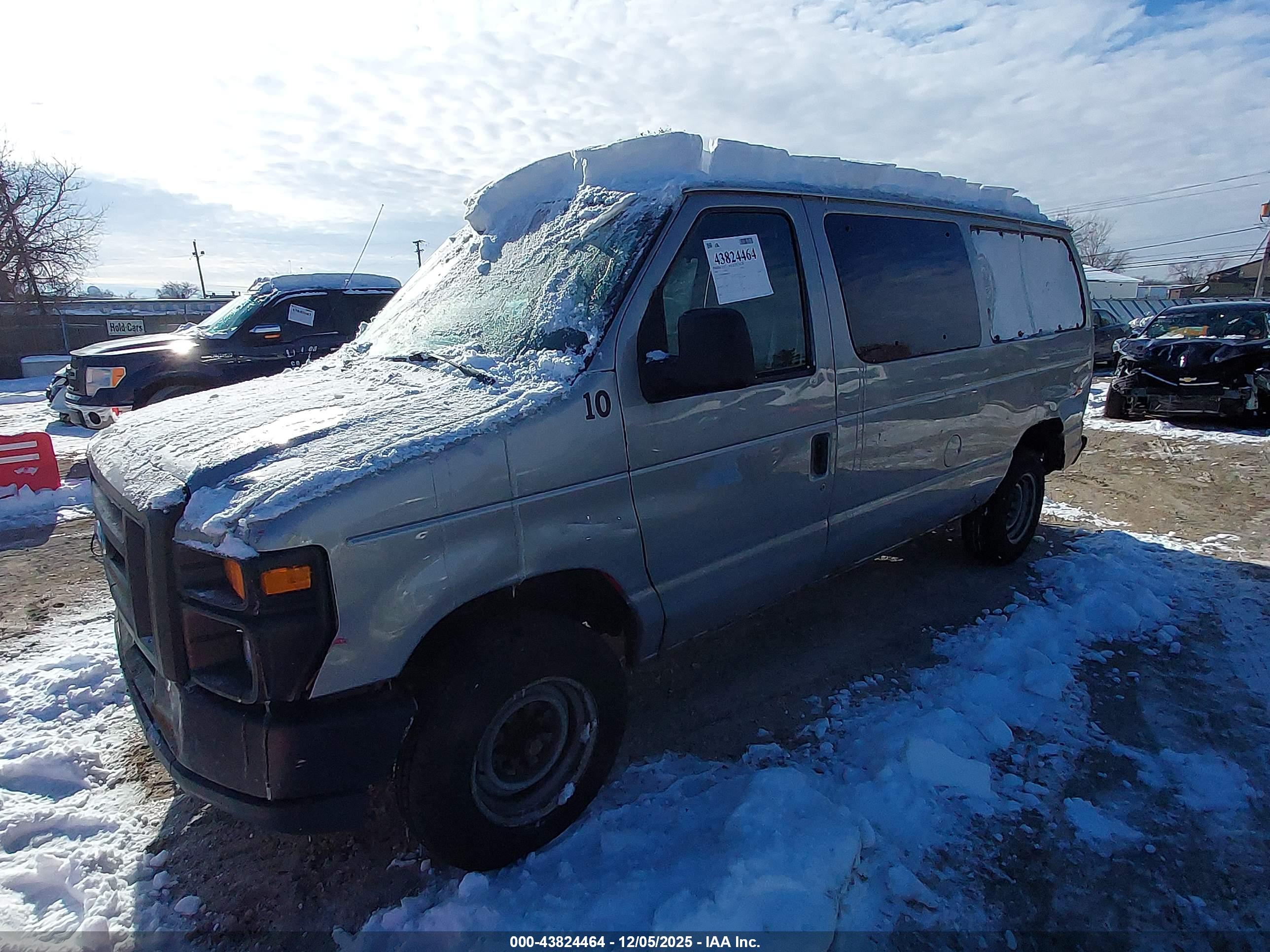 FORD E-150 image 2