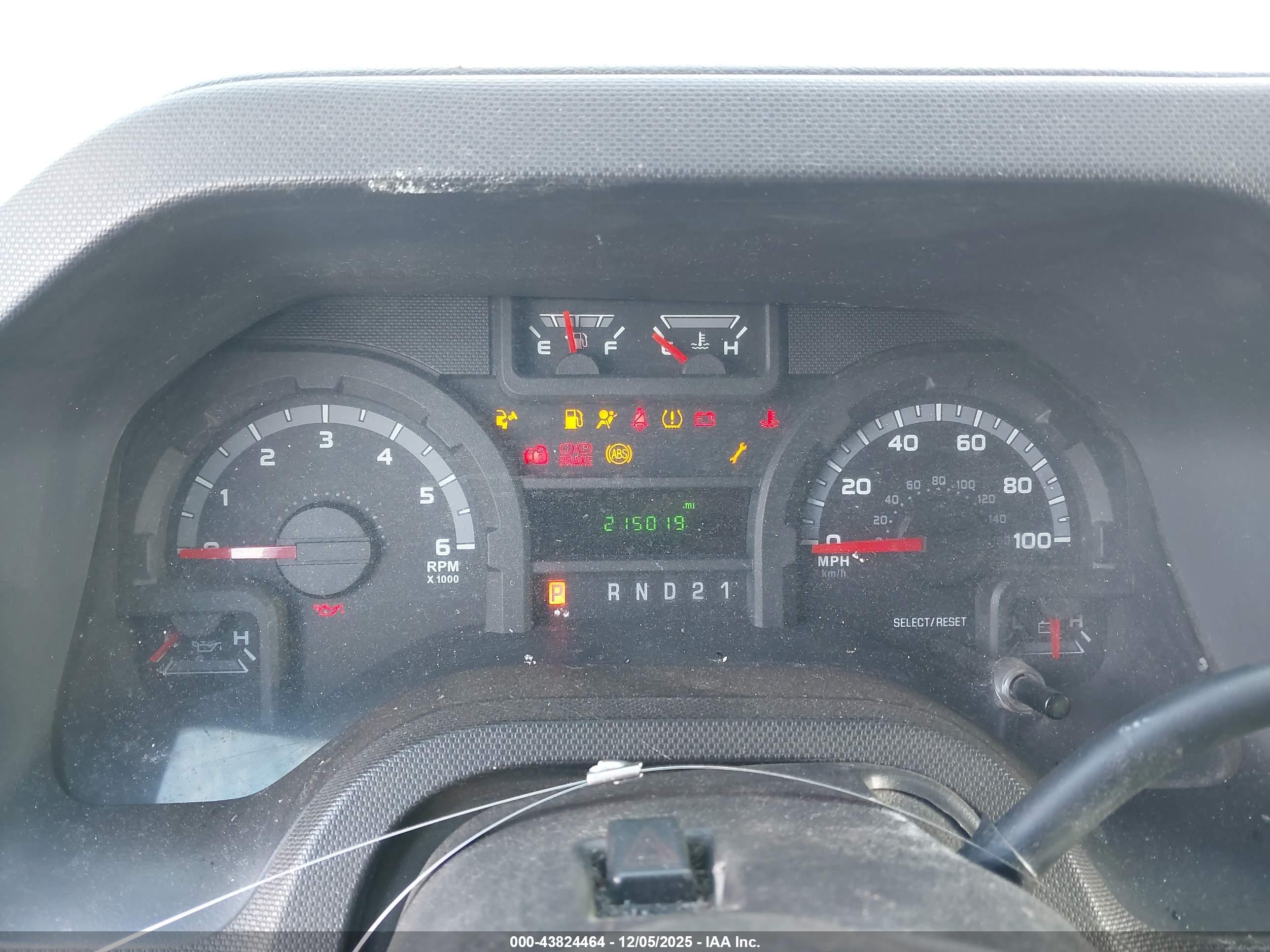 FORD E-150 image 7