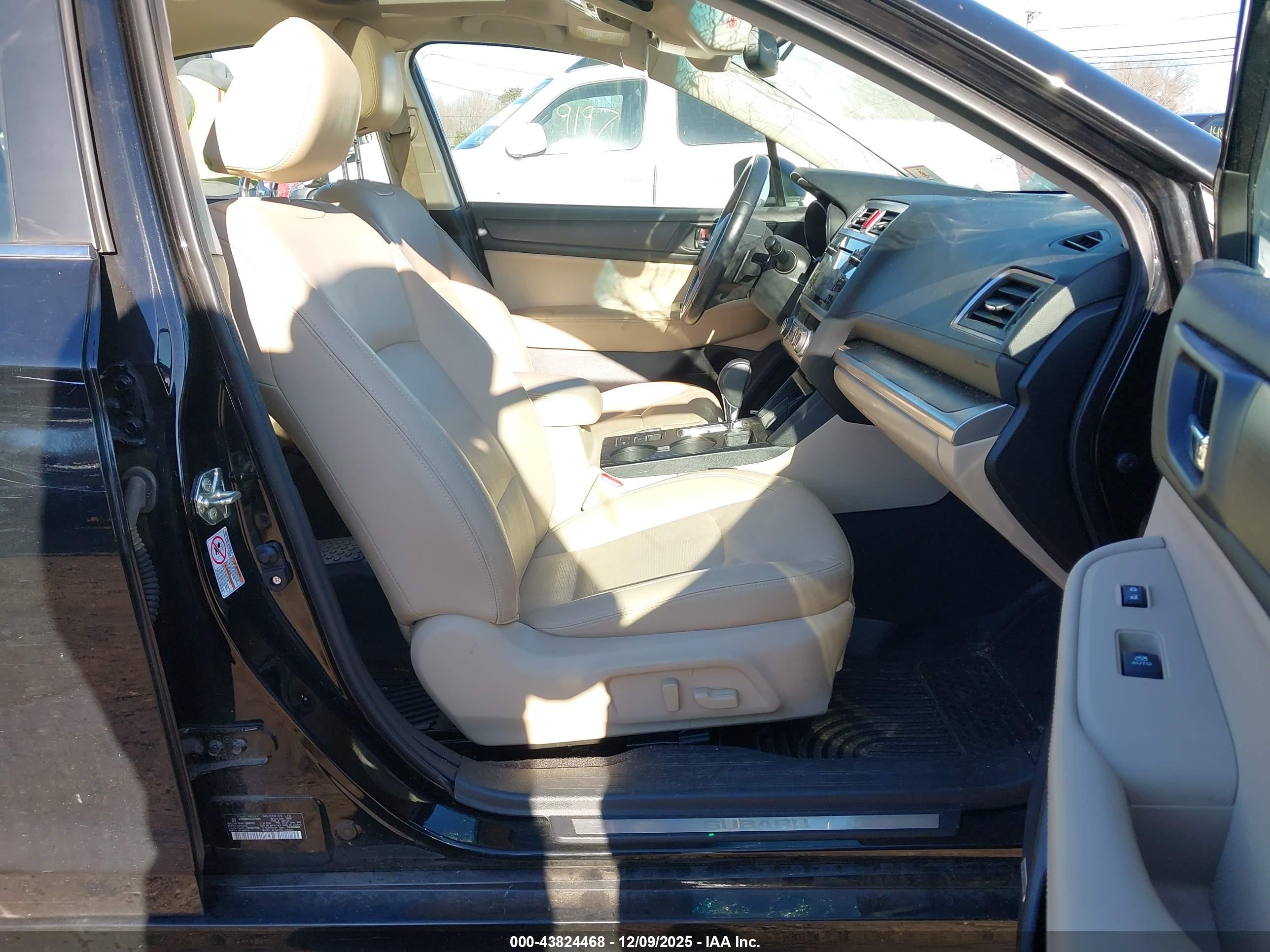 SUBARU LEGACY image 5