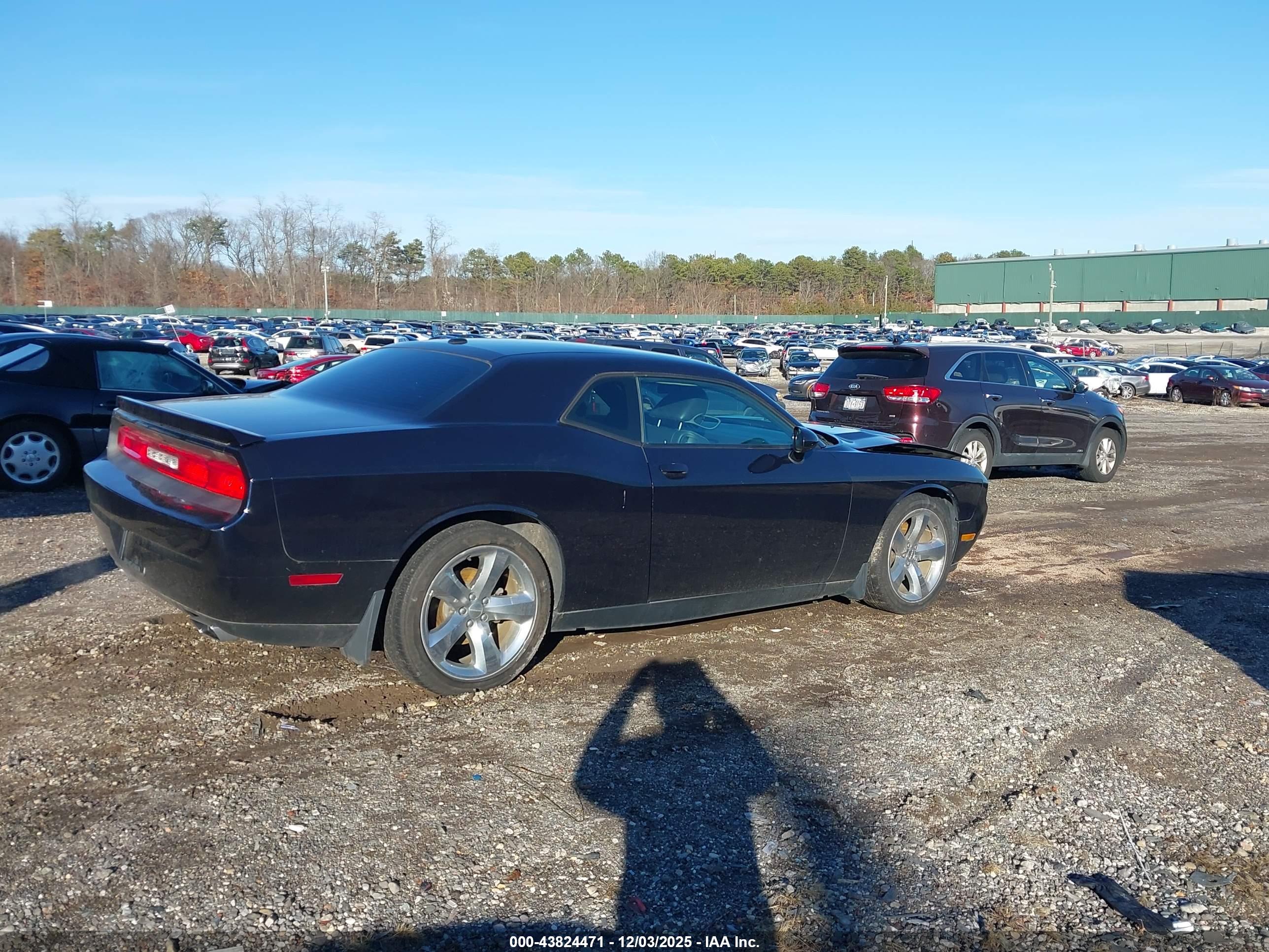 DODGE CHALLENGER image 4