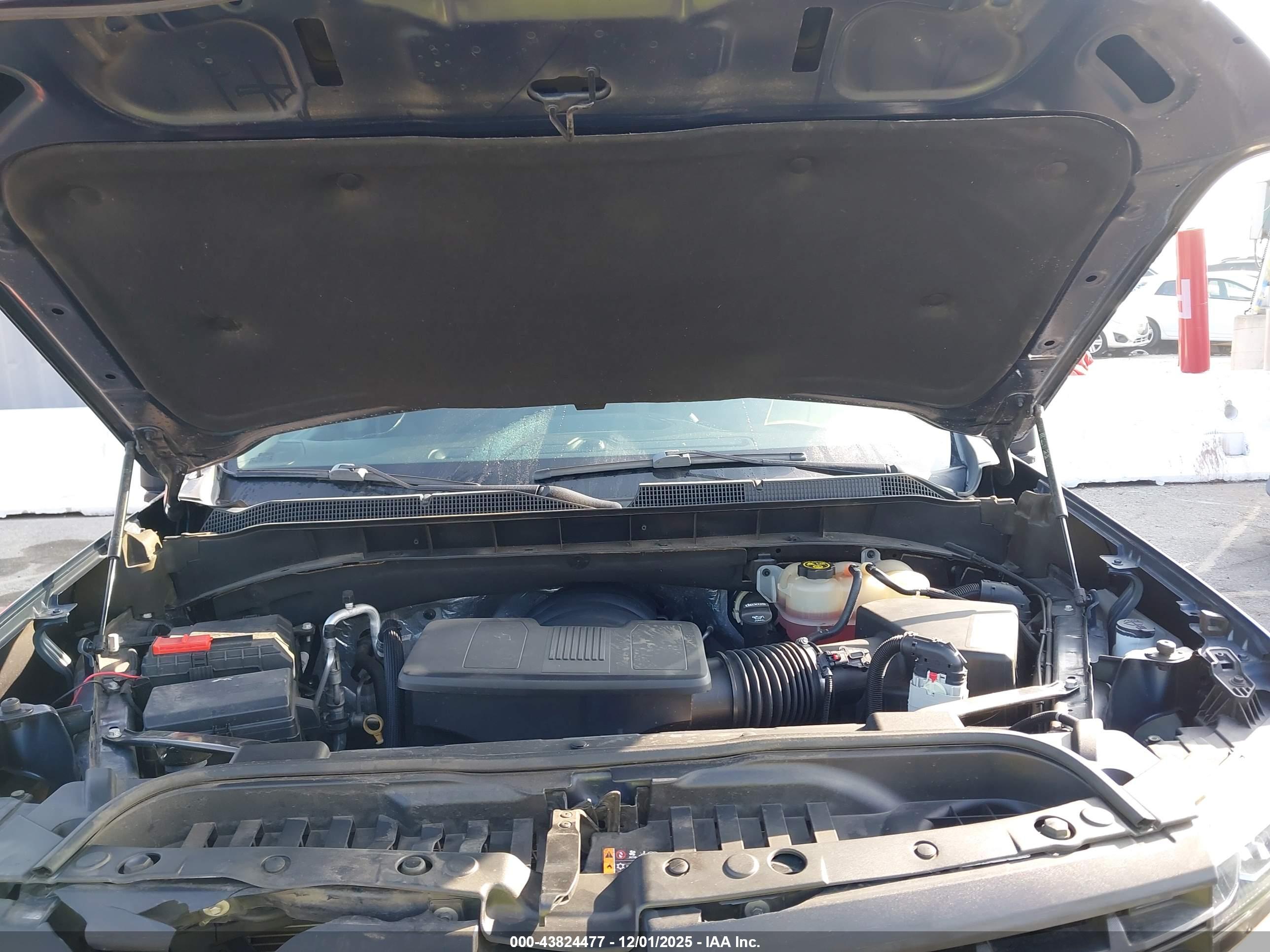 CHEVROLET SILVERADO image 10