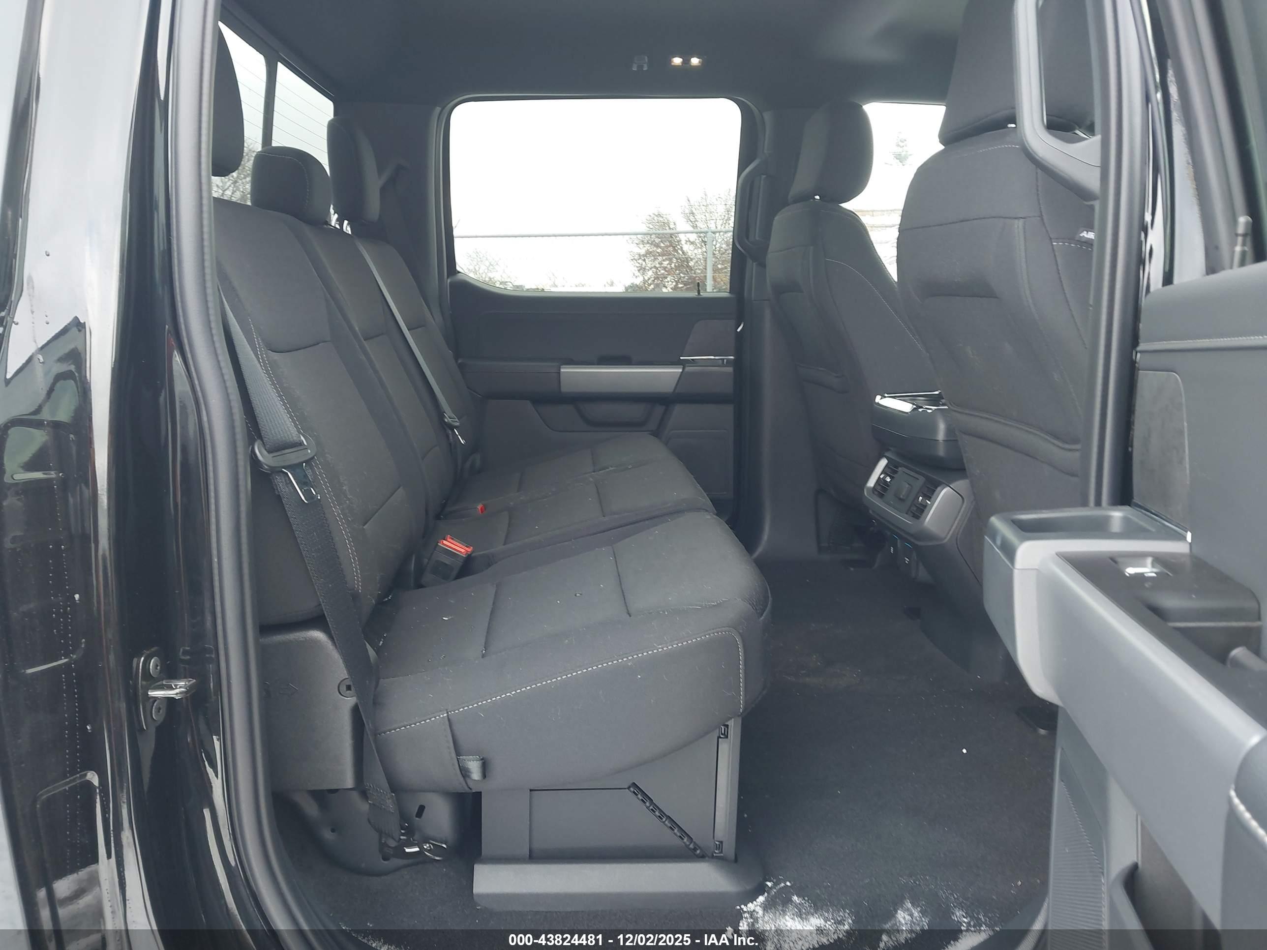 FORD F-150 image 8