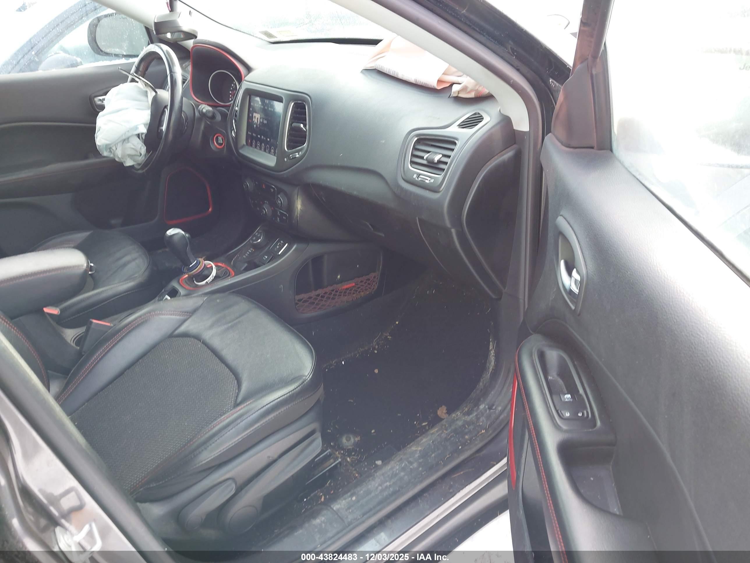 JEEP COMPASS image 5