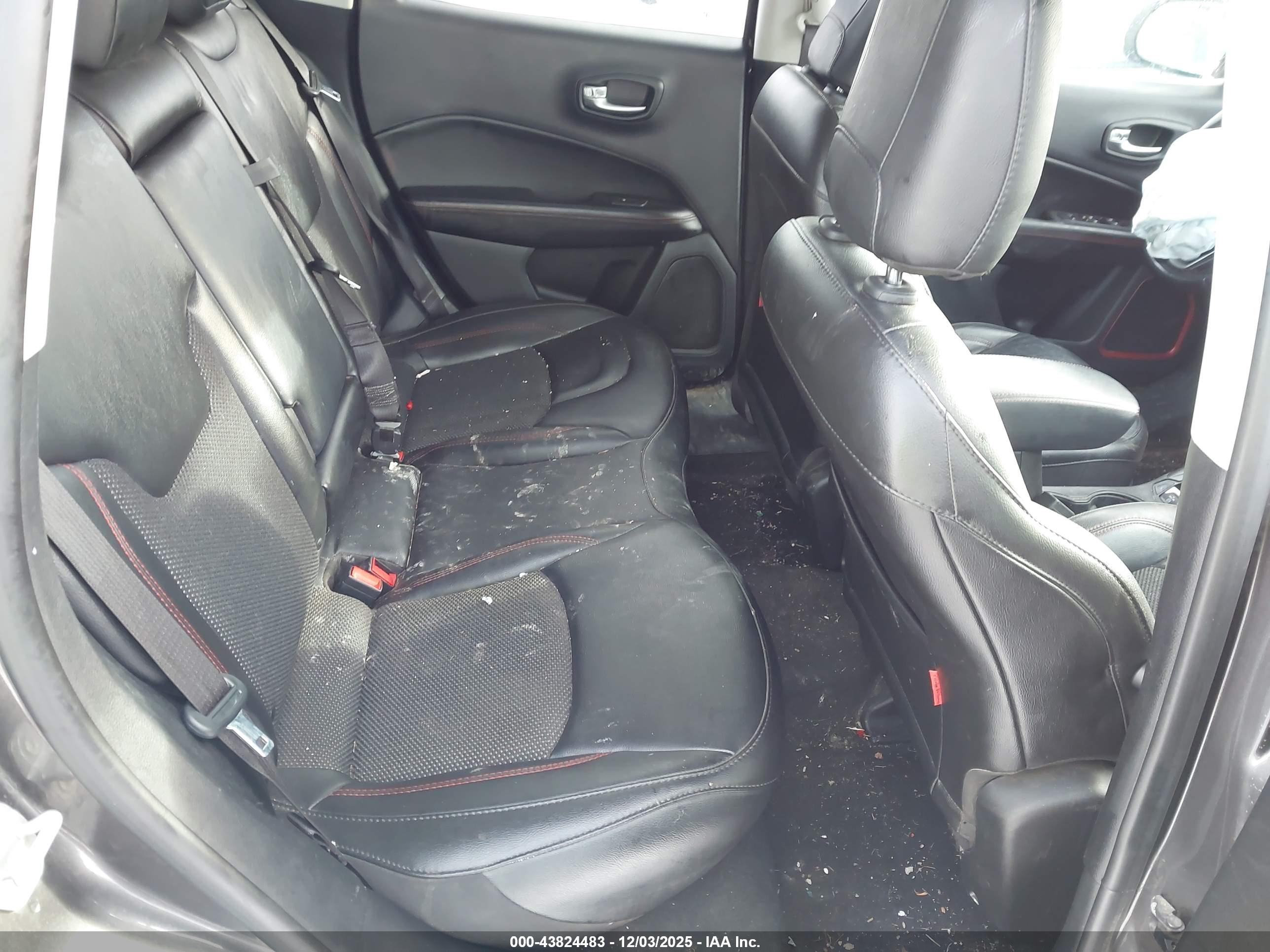 JEEP COMPASS image 8