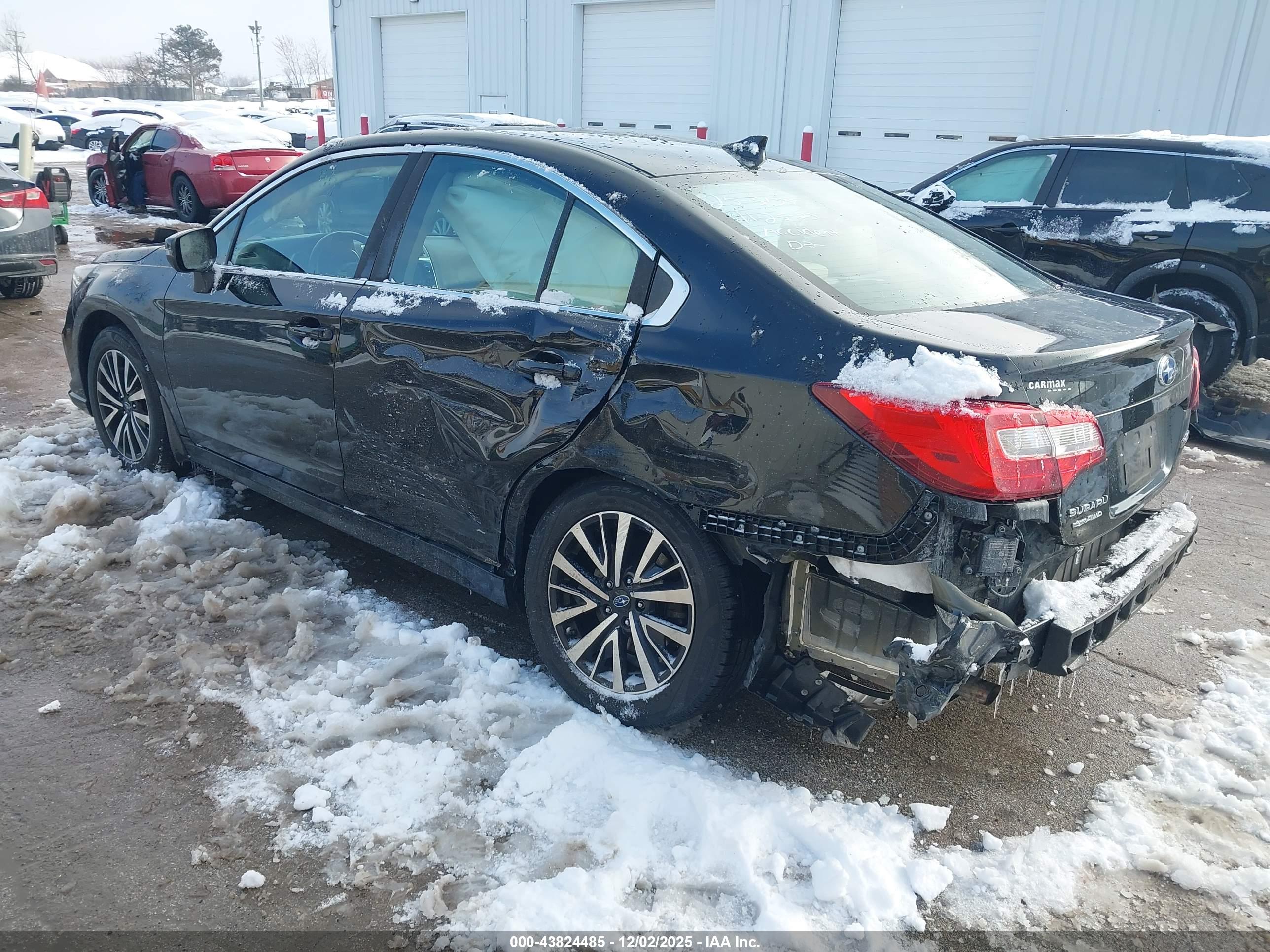 SUBARU LEGACY image 3