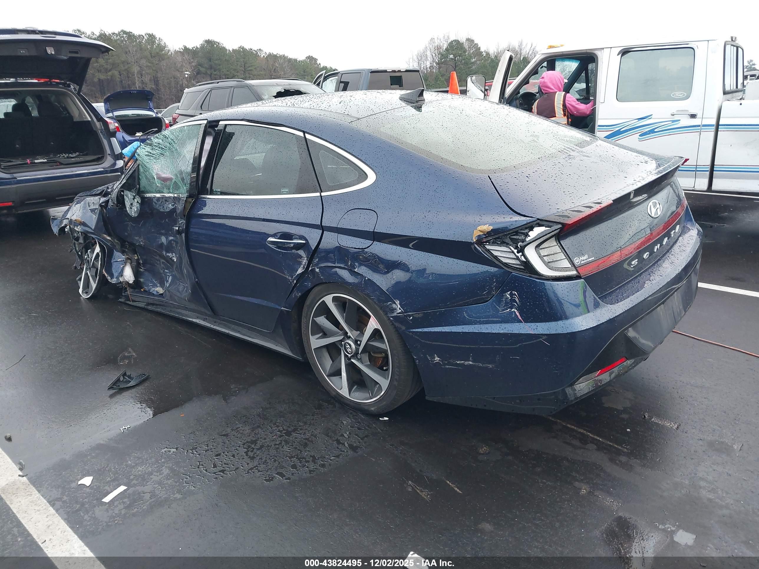 HYUNDAI SONATA image 3