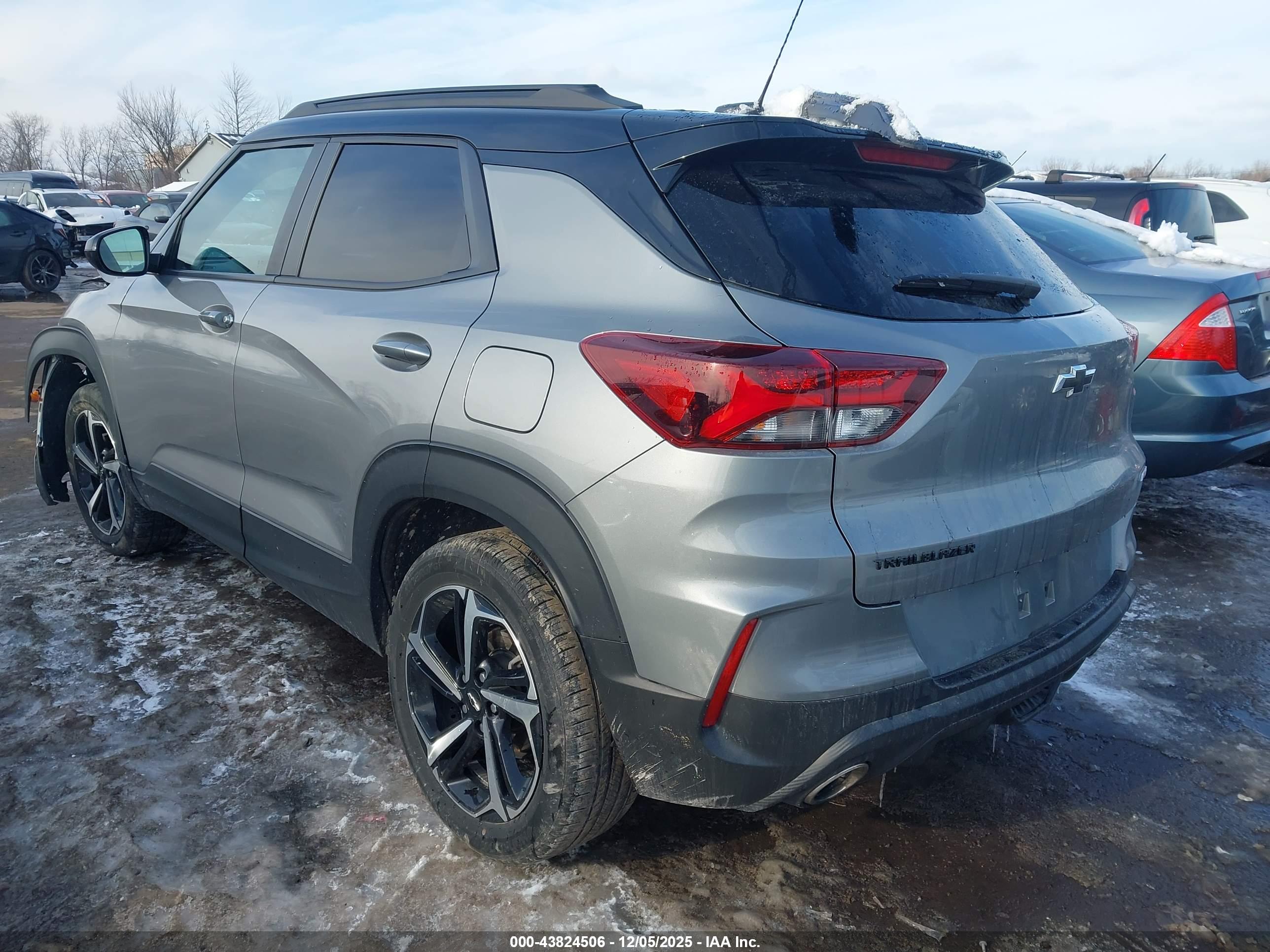 CHEVROLET TRAILBLAZER image 3