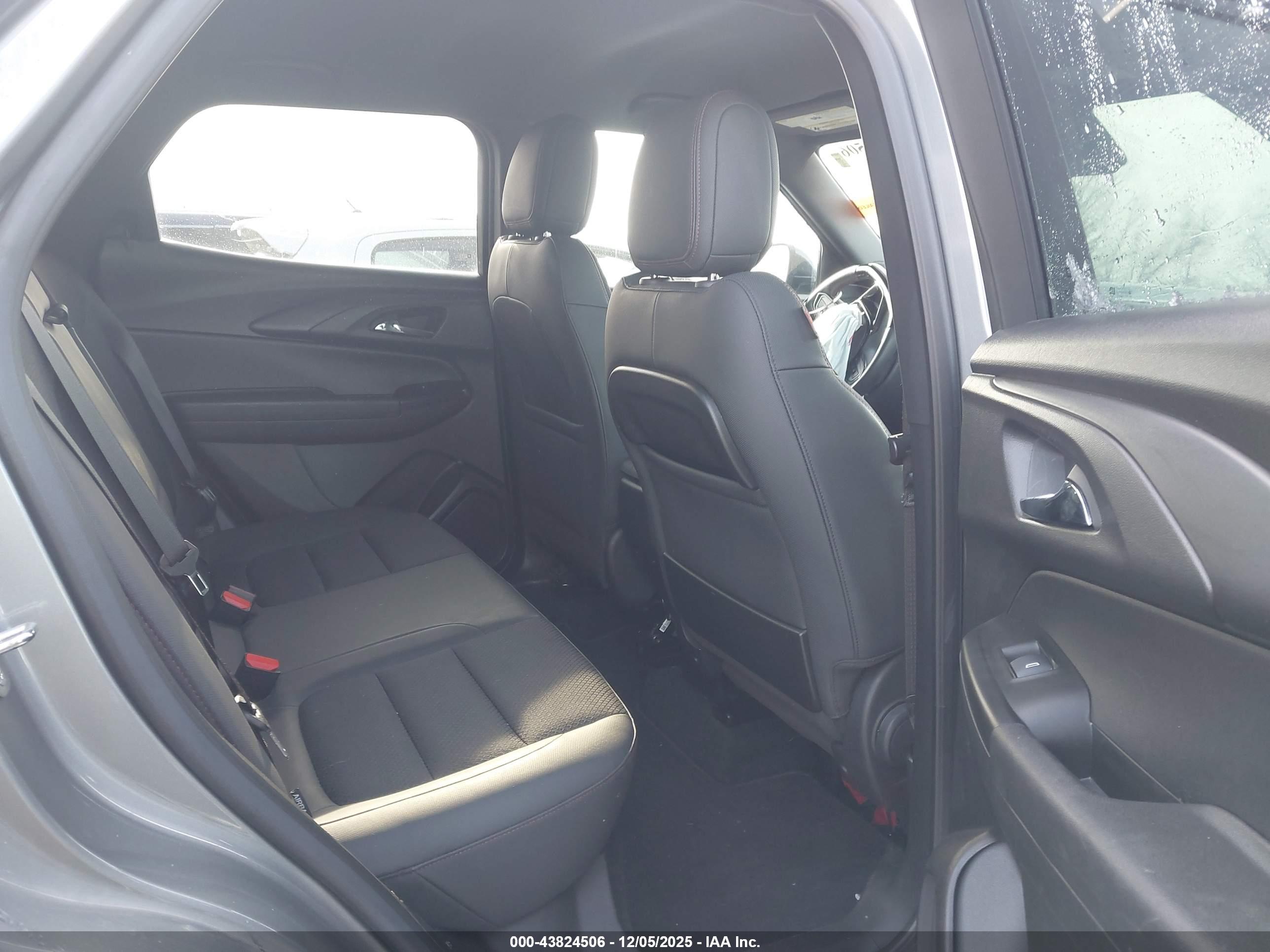 CHEVROLET TRAILBLAZER image 8