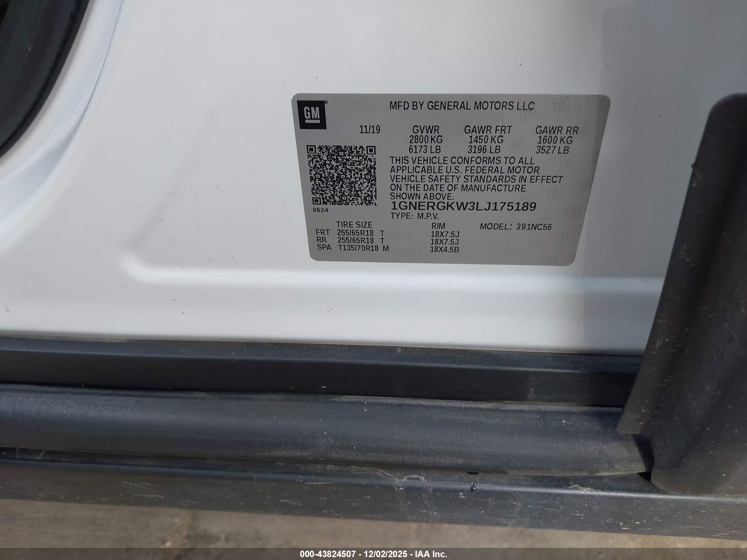 CHEVROLET TRAVERSE image 9