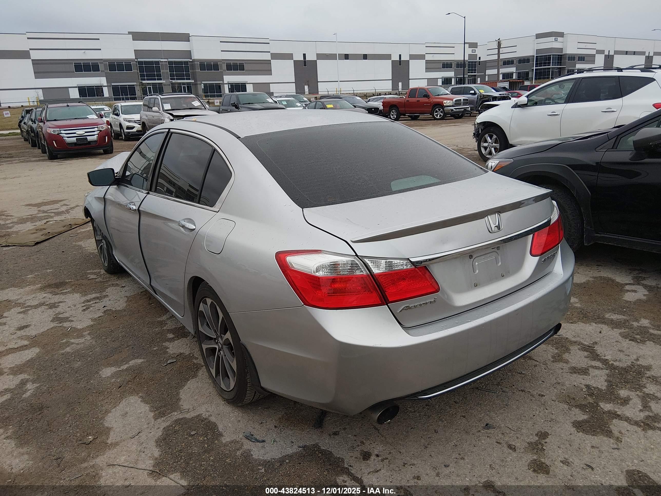 HONDA ACCORD image 3
