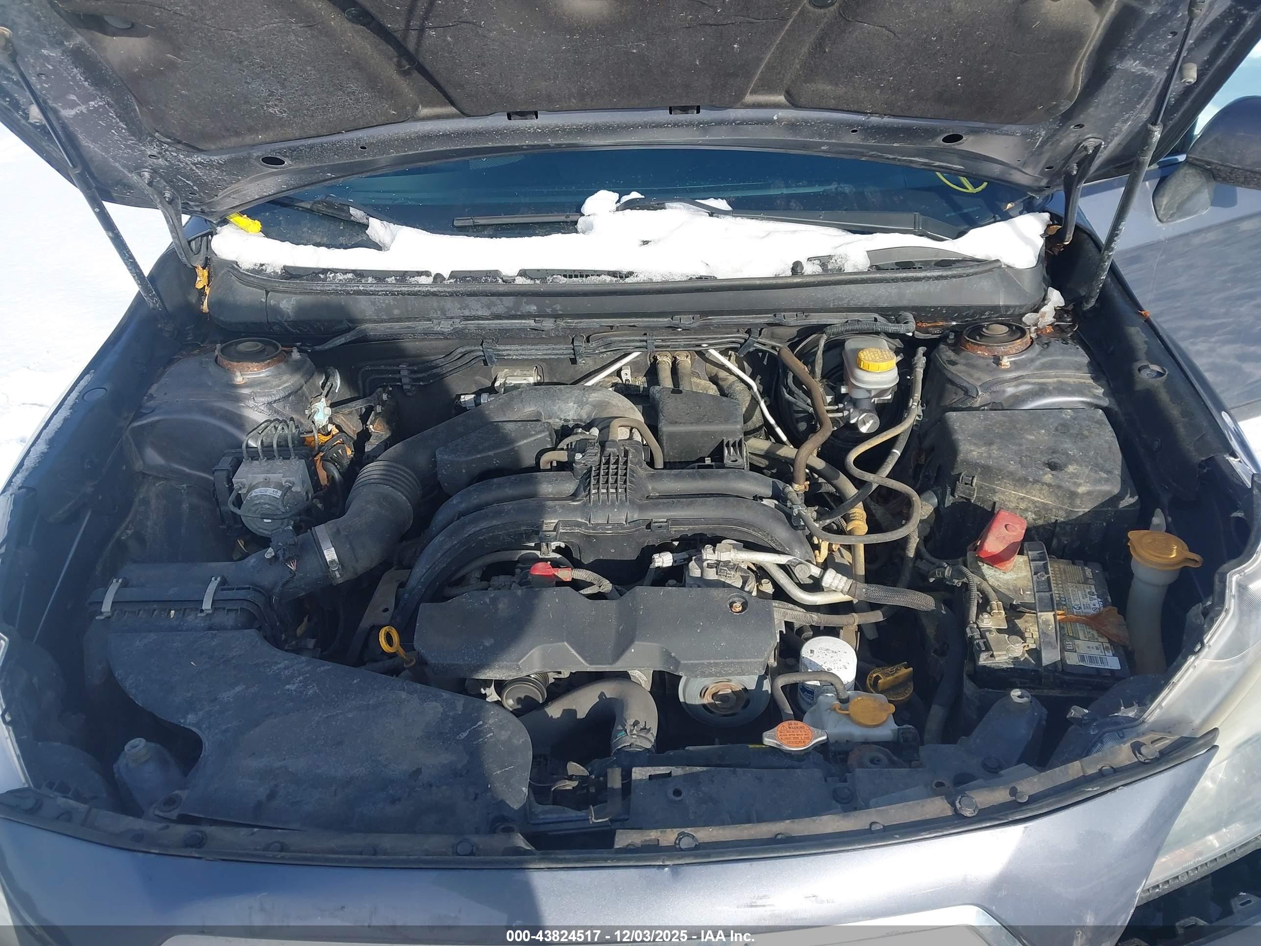 SUBARU OUTBACK image 10
