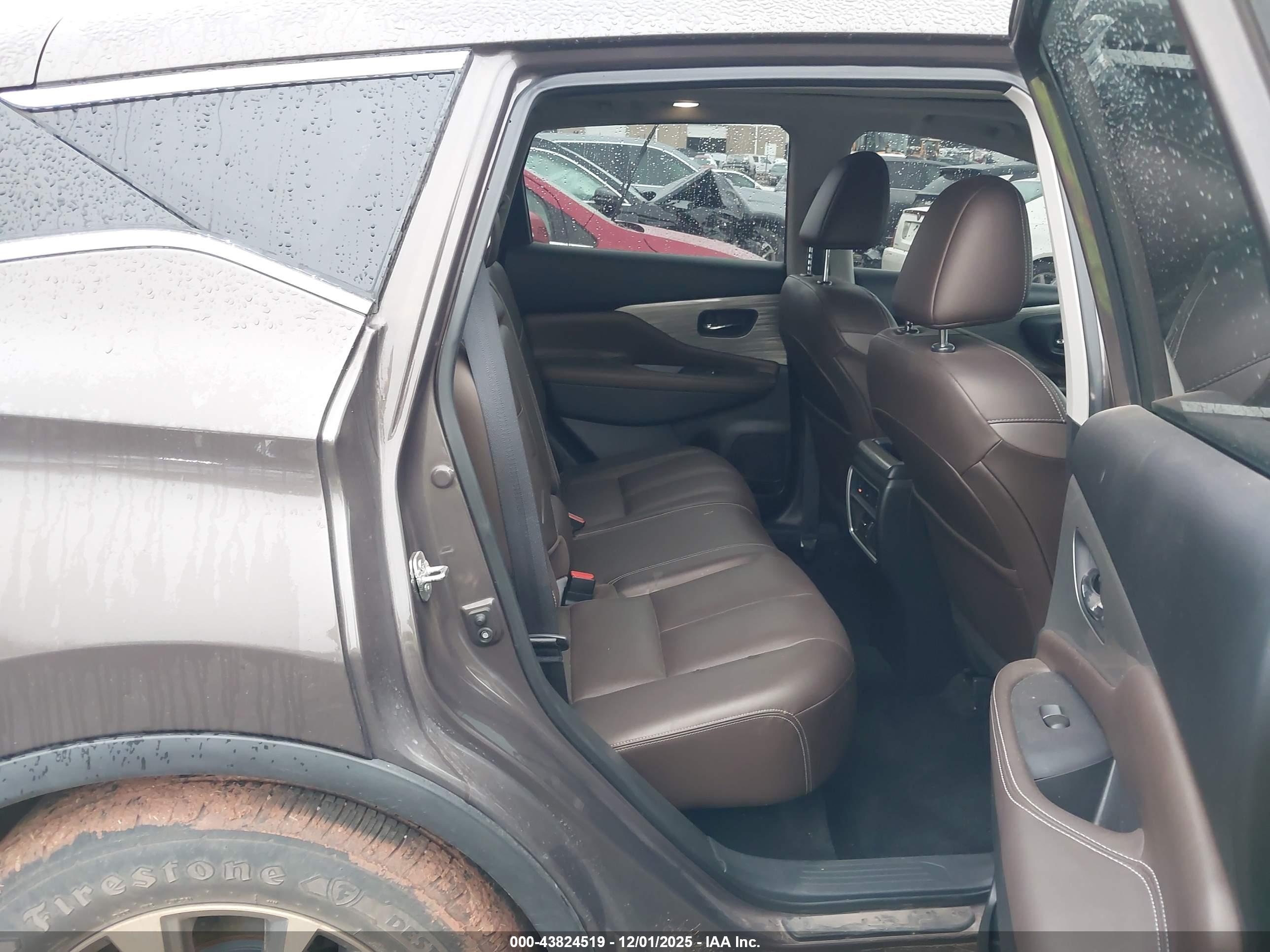 NISSAN MURANO image 8
