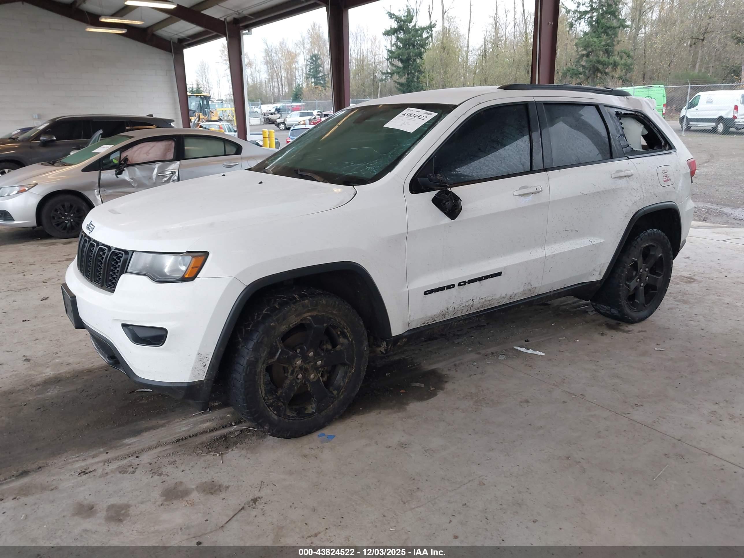 JEEP GRAND image 2