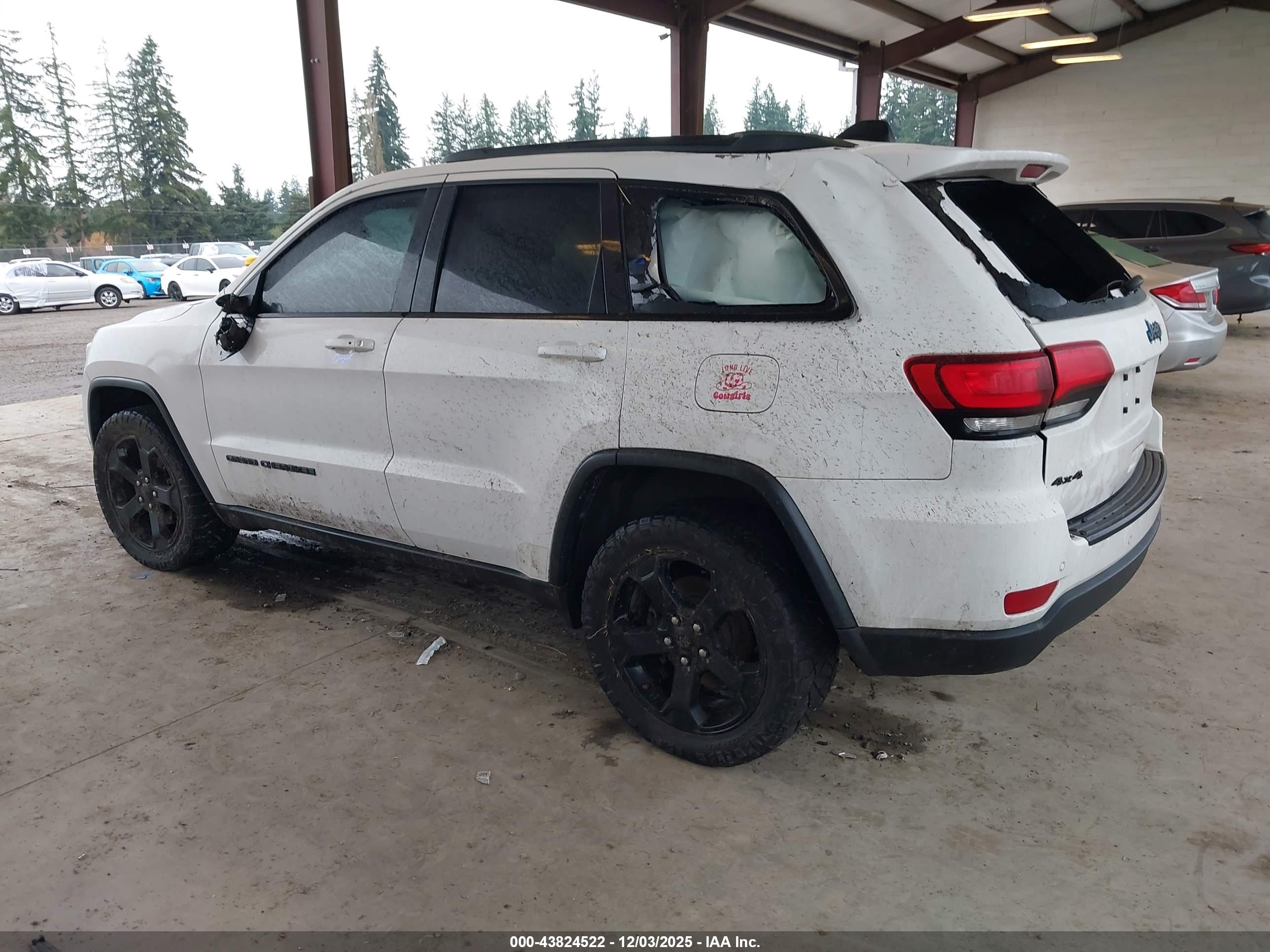 JEEP GRAND image 3