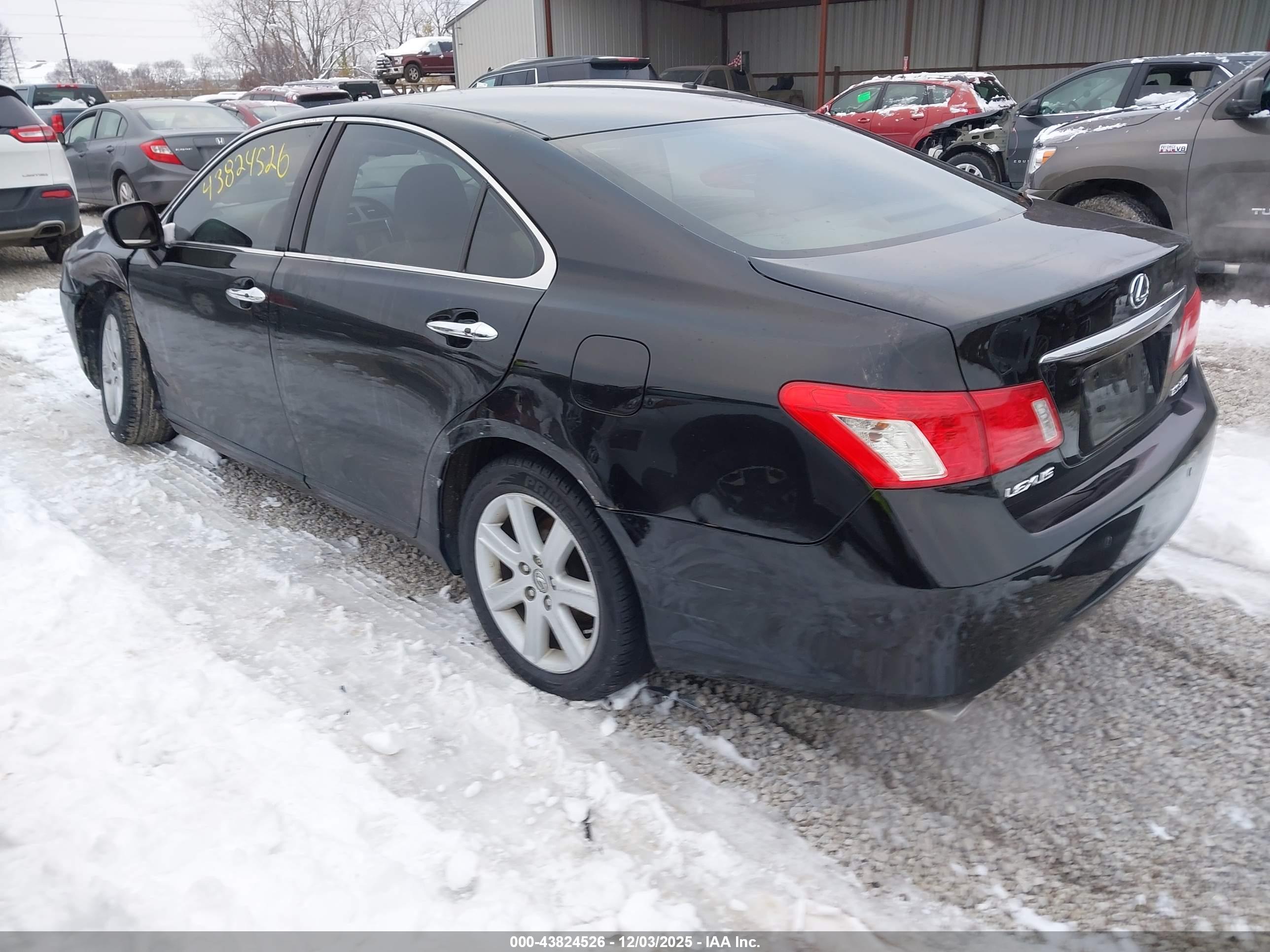 LEXUS ES image 3
