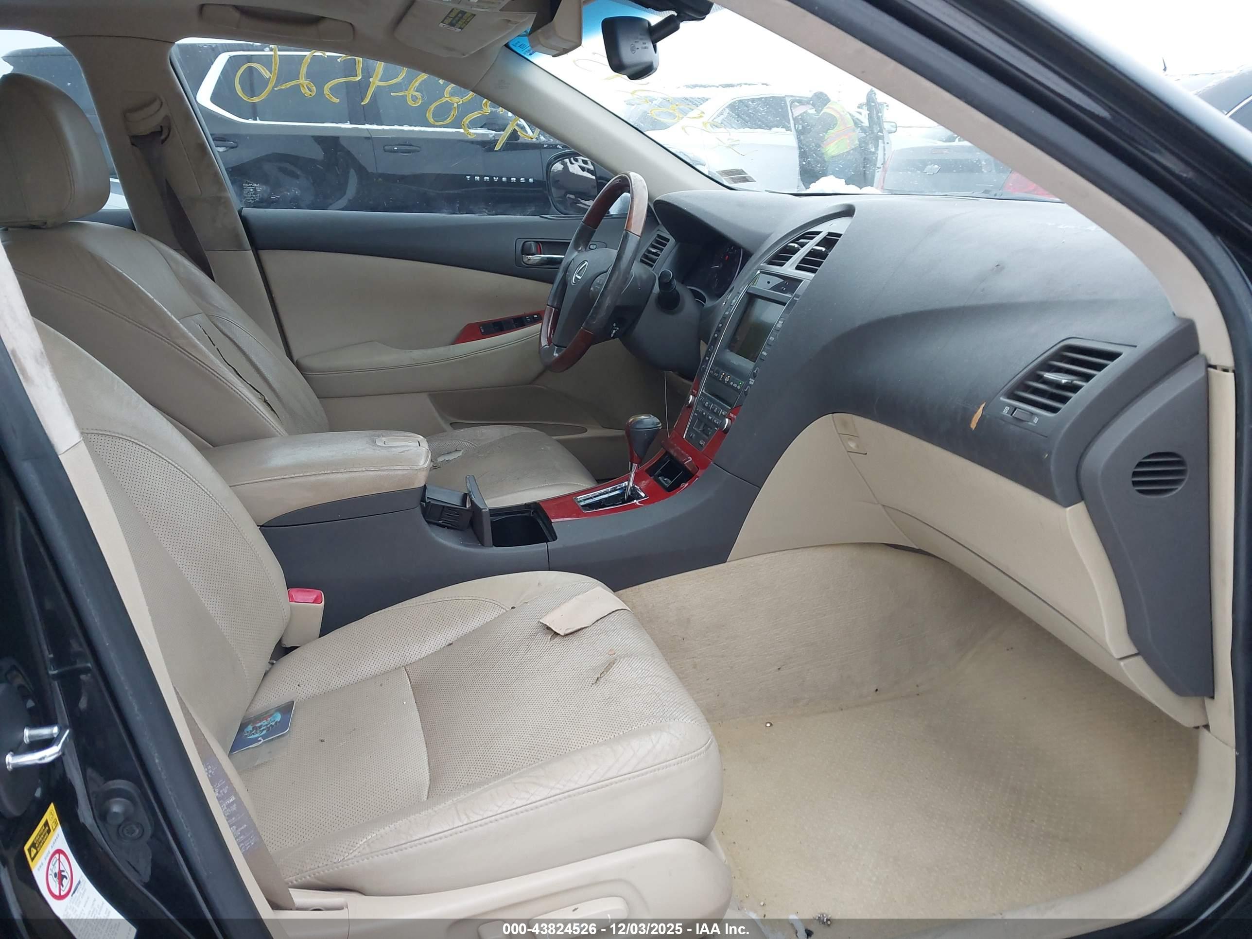LEXUS ES image 5