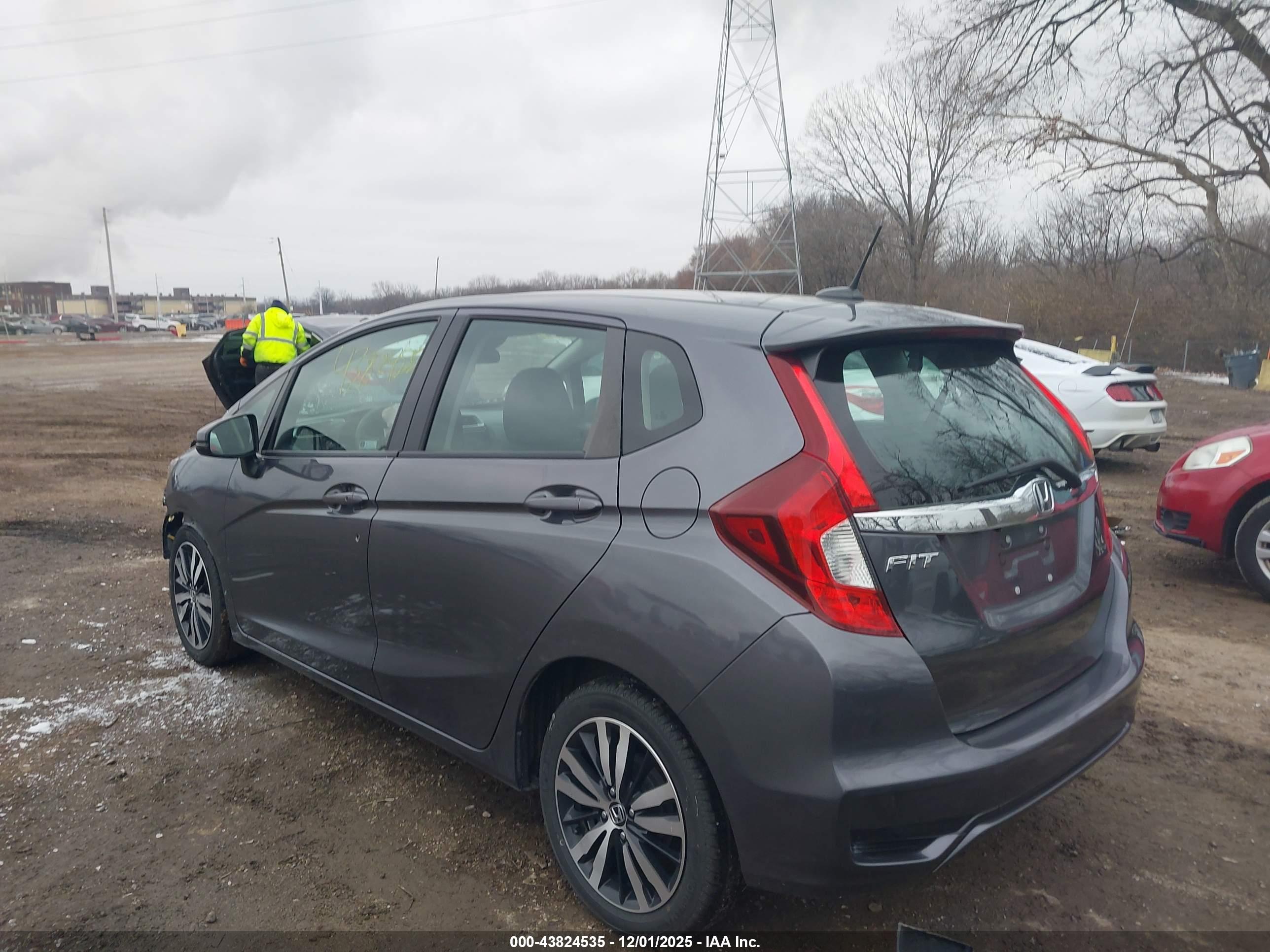HONDA FIT image 3
