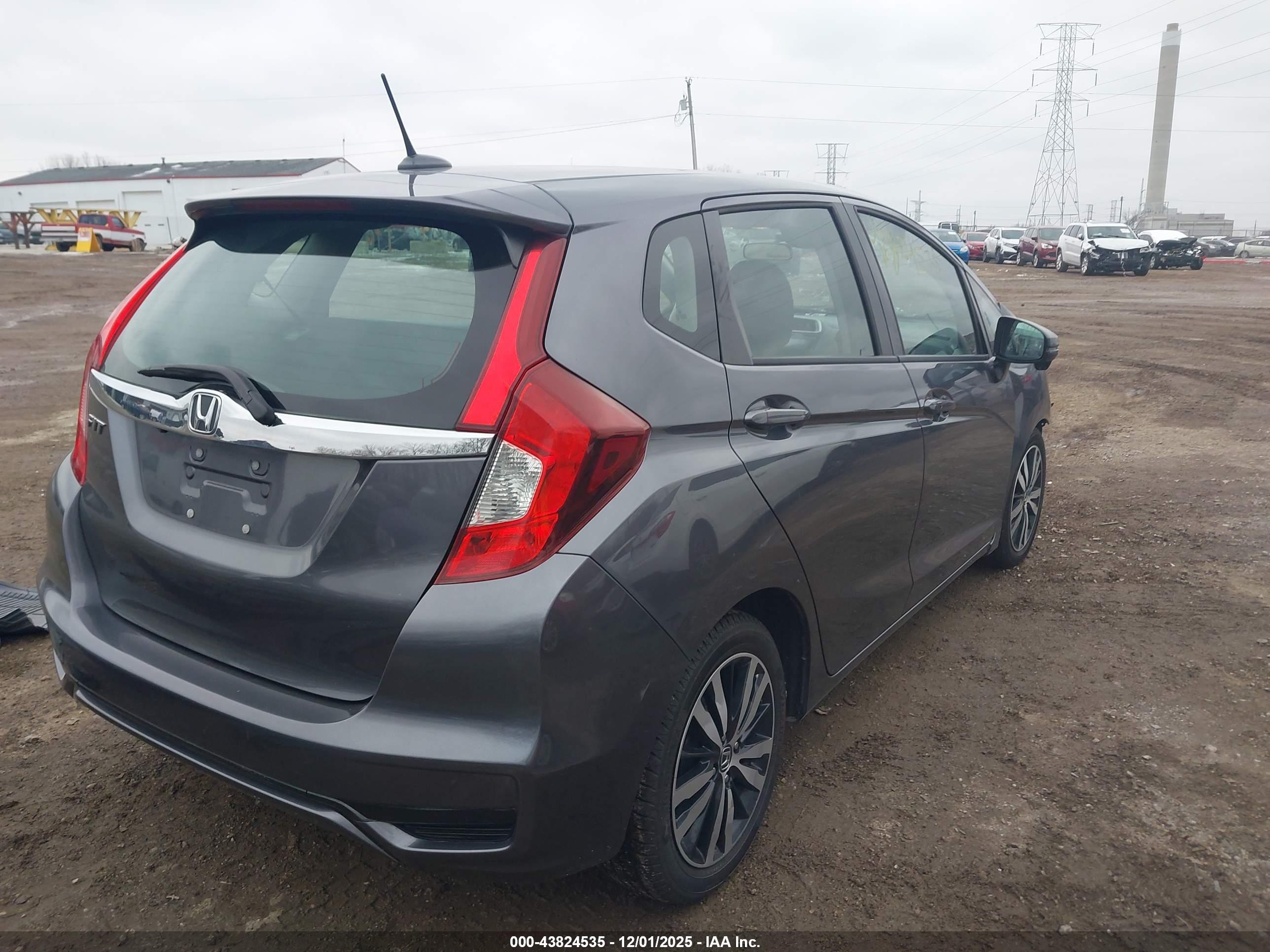 HONDA FIT image 4
