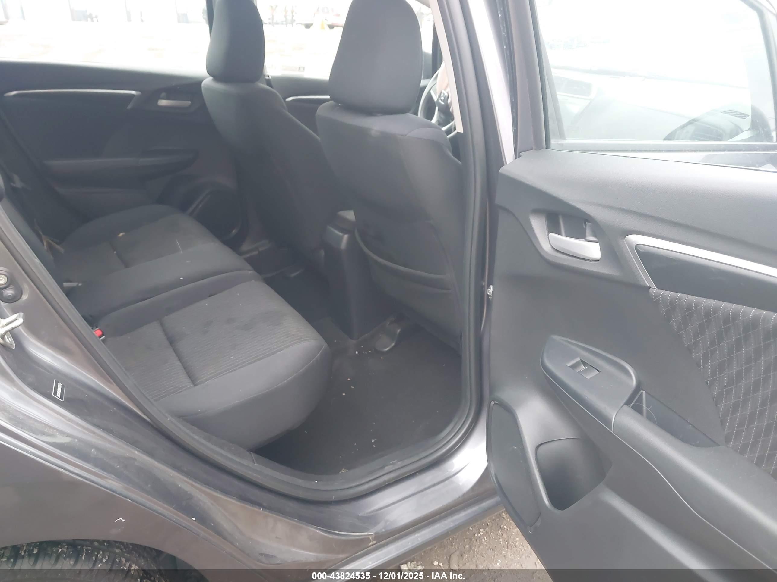 HONDA FIT image 8