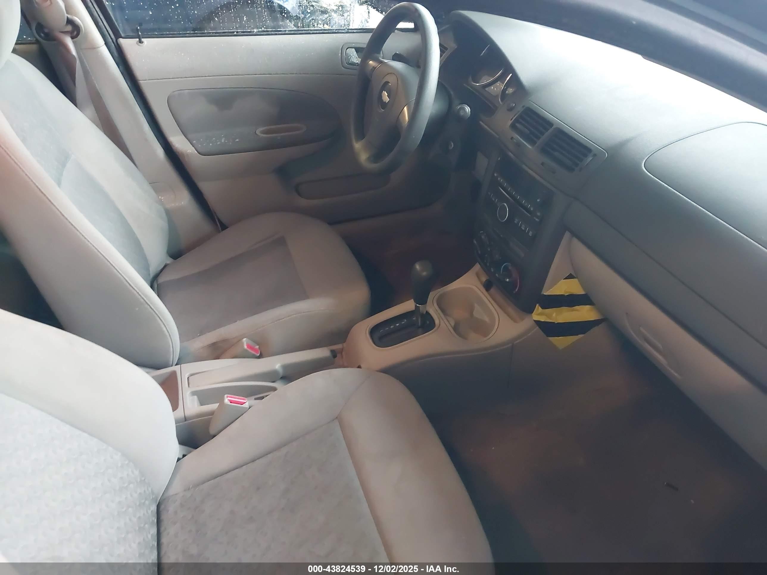 CHEVROLET COBALT image 5