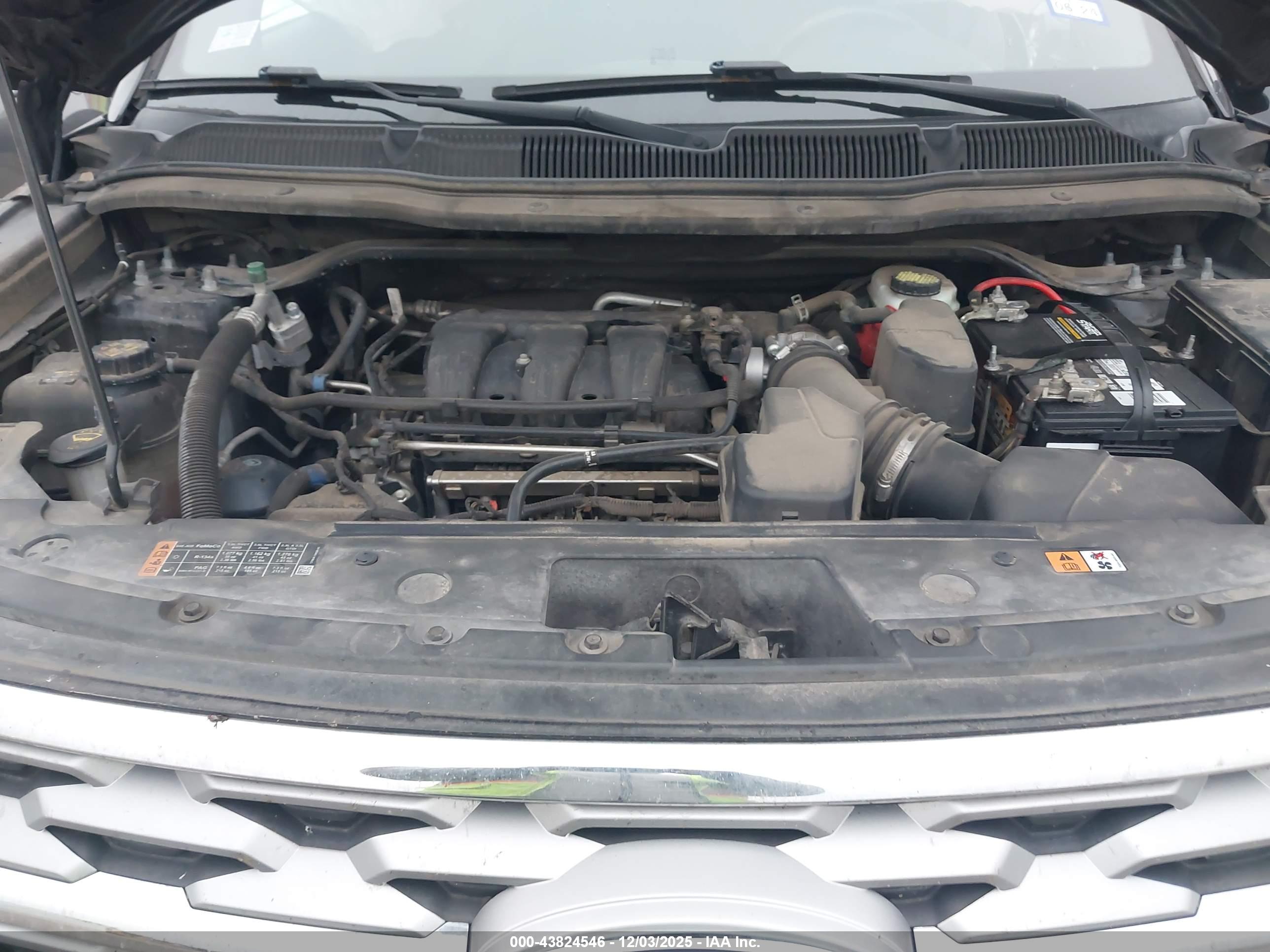 FORD EXPLORER image 10