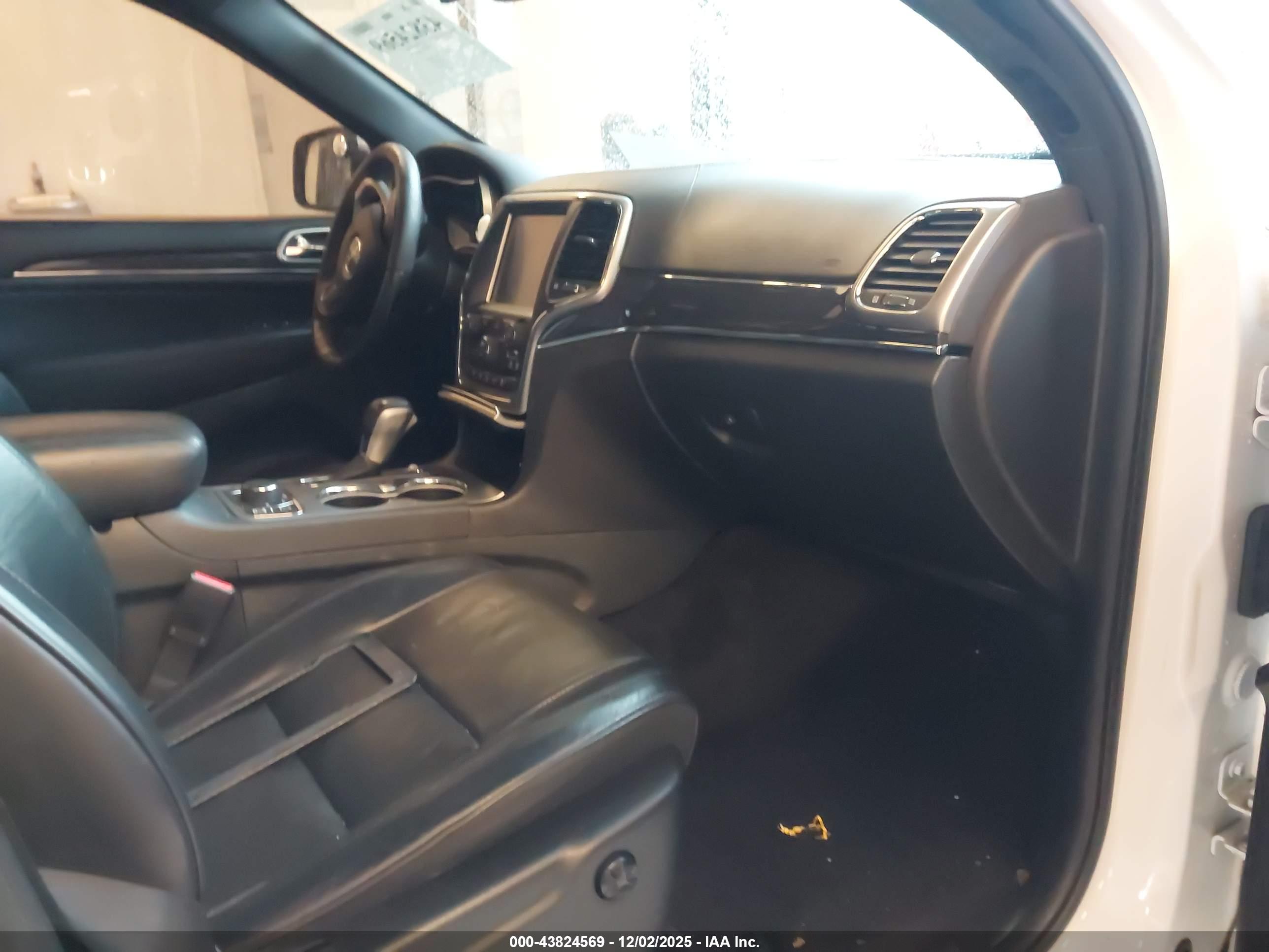 JEEP GRAND image 5