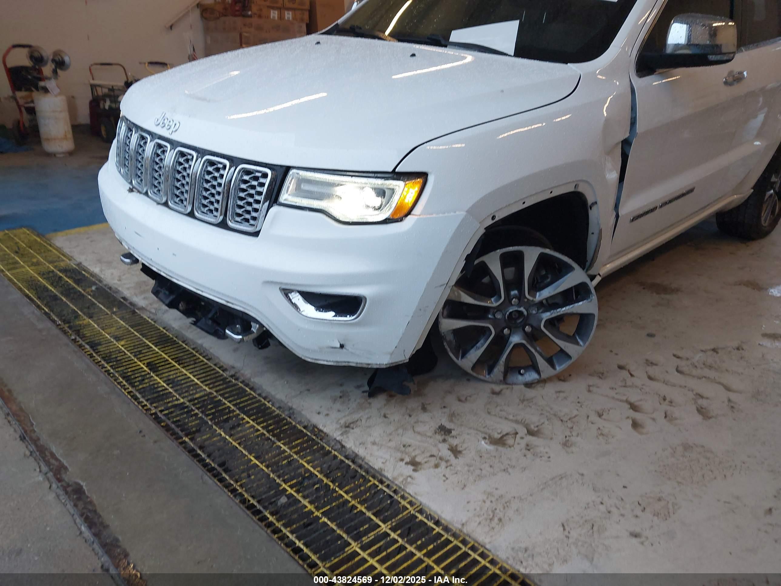 JEEP GRAND image 6