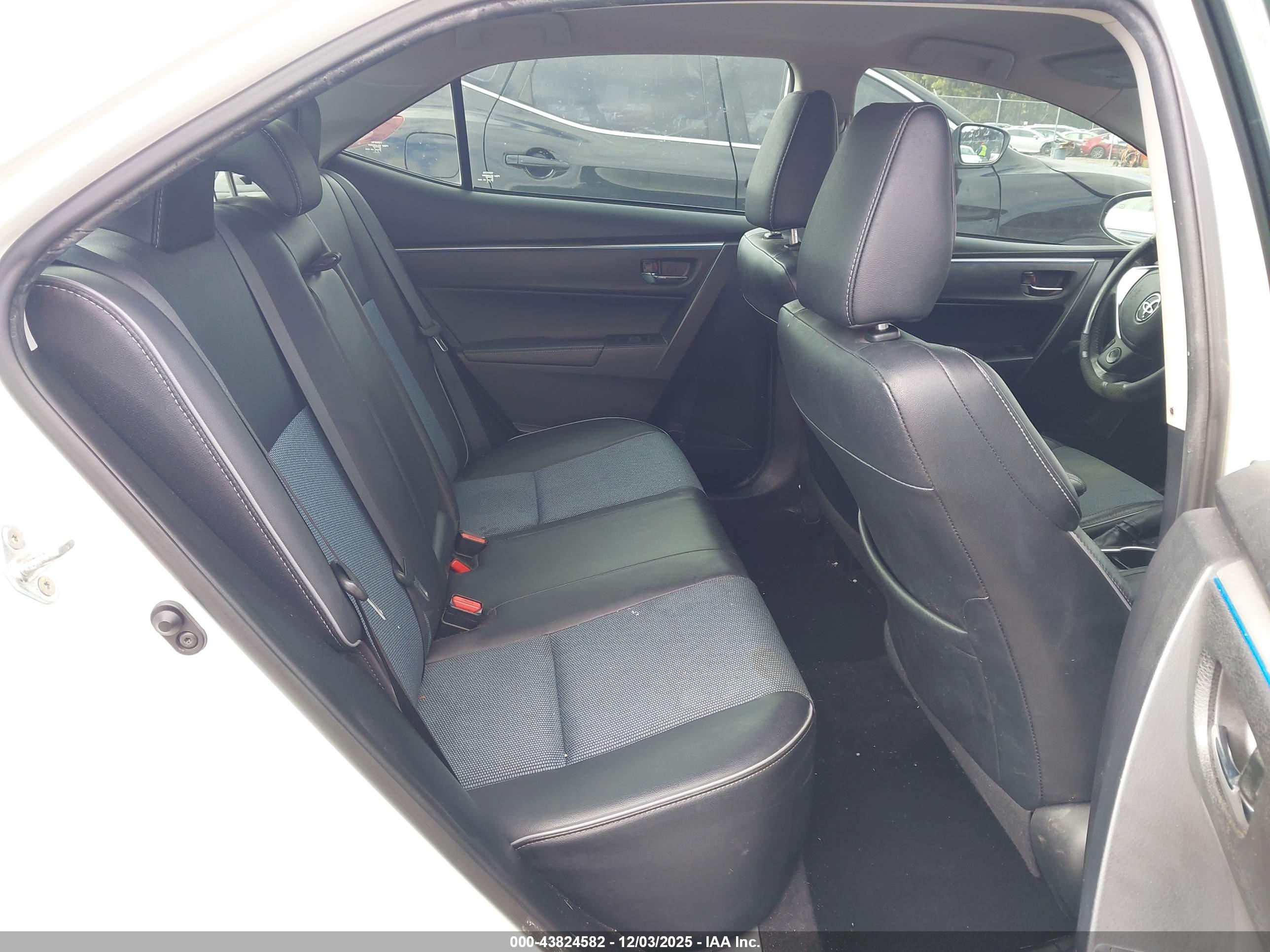 TOYOTA COROLLA image 8