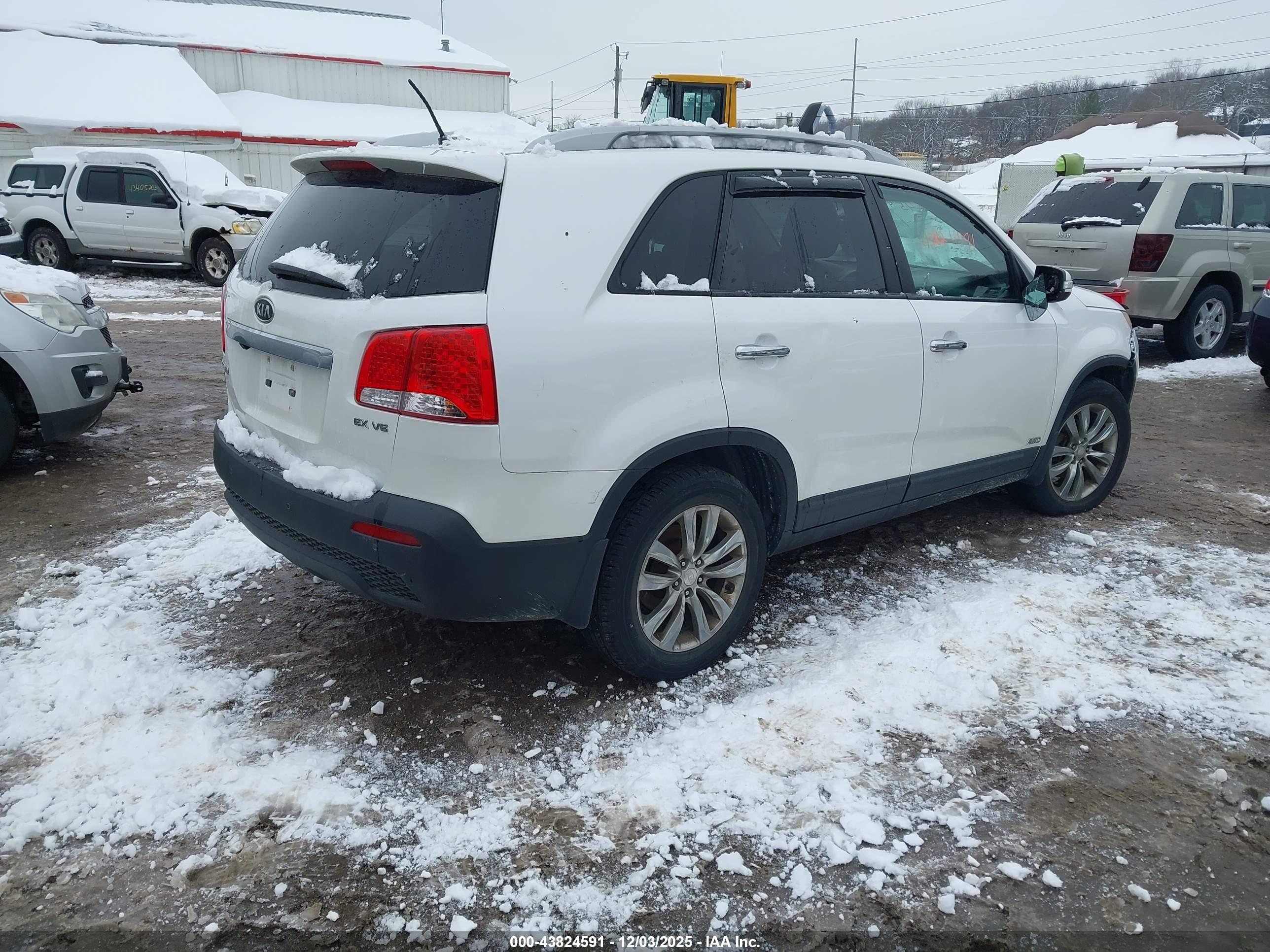 KIA SORENTO image 4