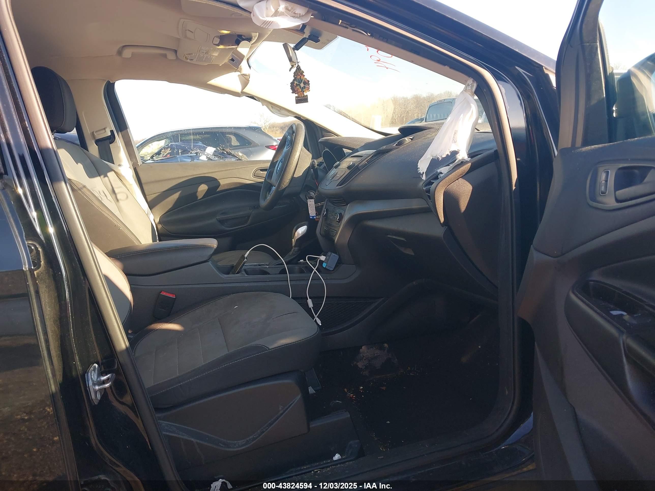 FORD ESCAPE image 5