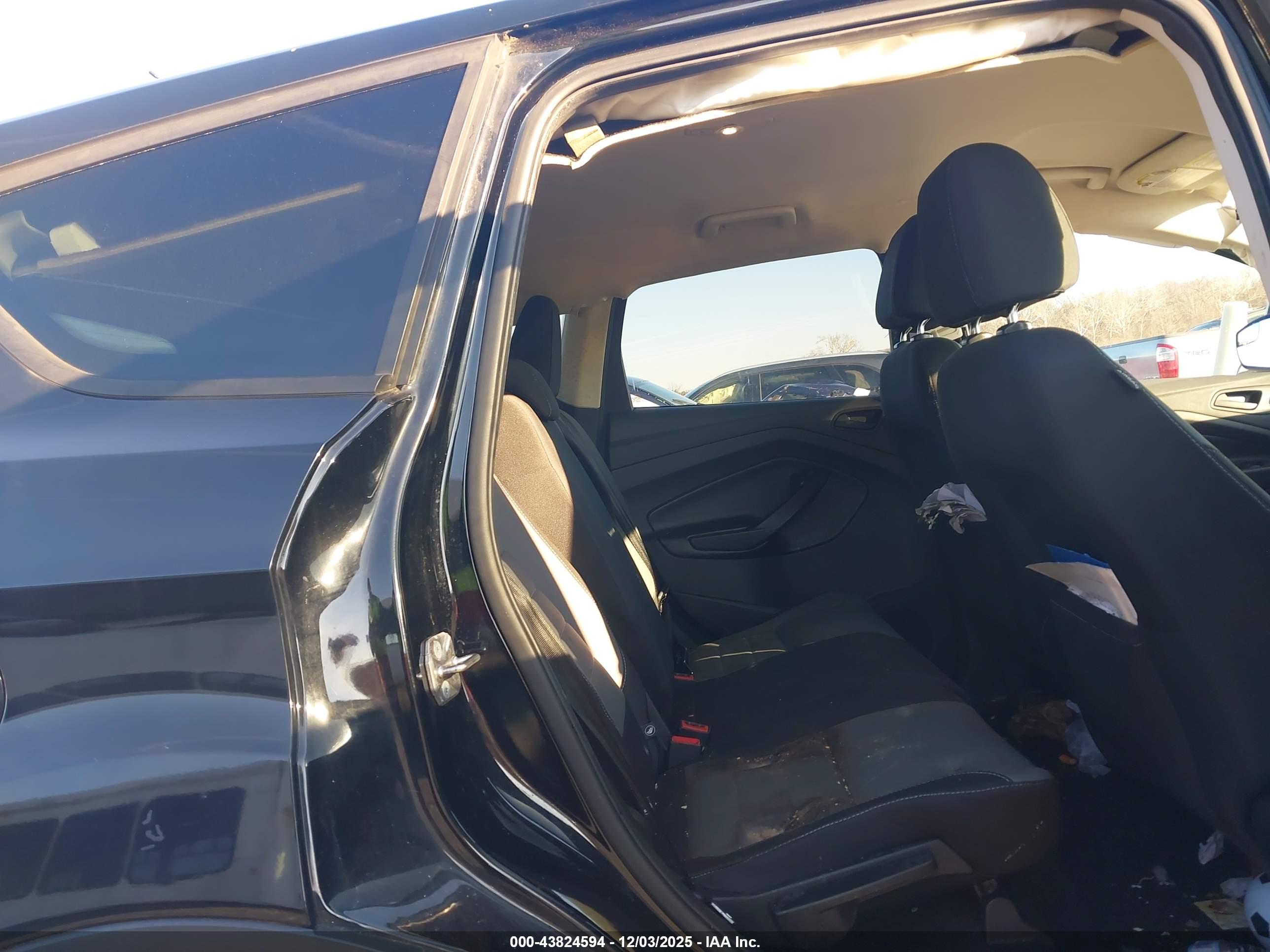 FORD ESCAPE image 8