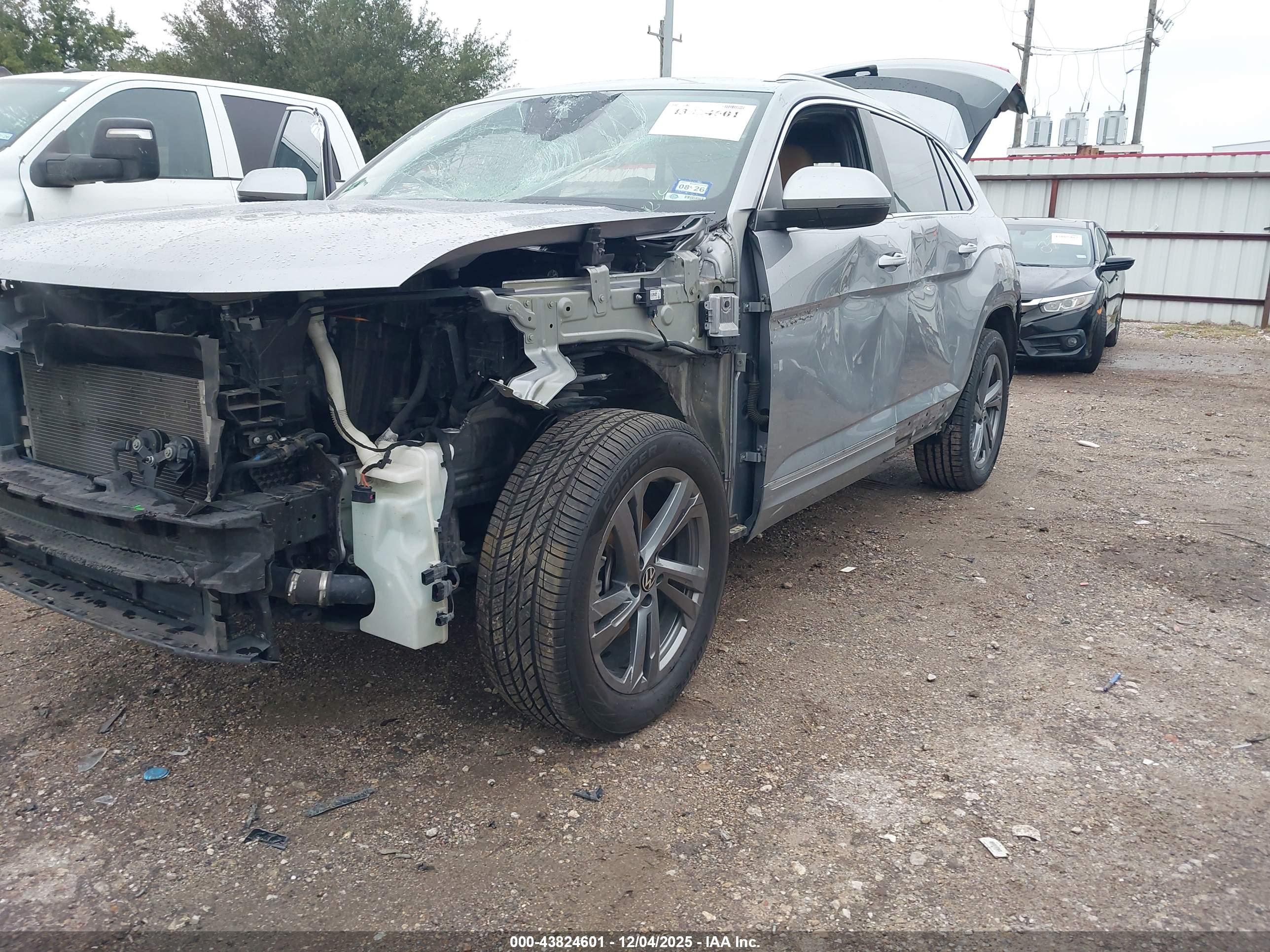 VOLKSWAGEN ATLAS image 6