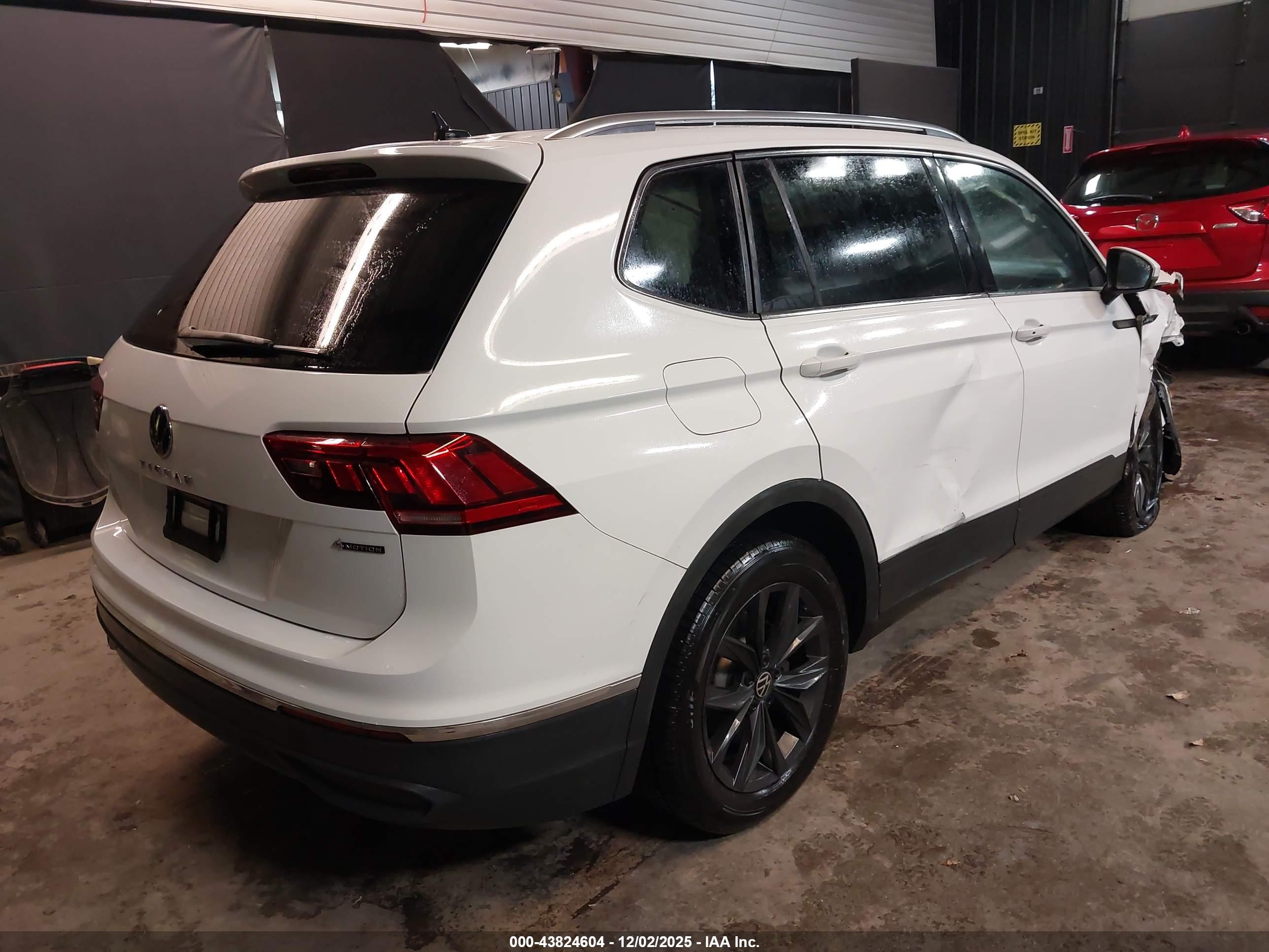VOLKSWAGEN TIGUAN image 4
