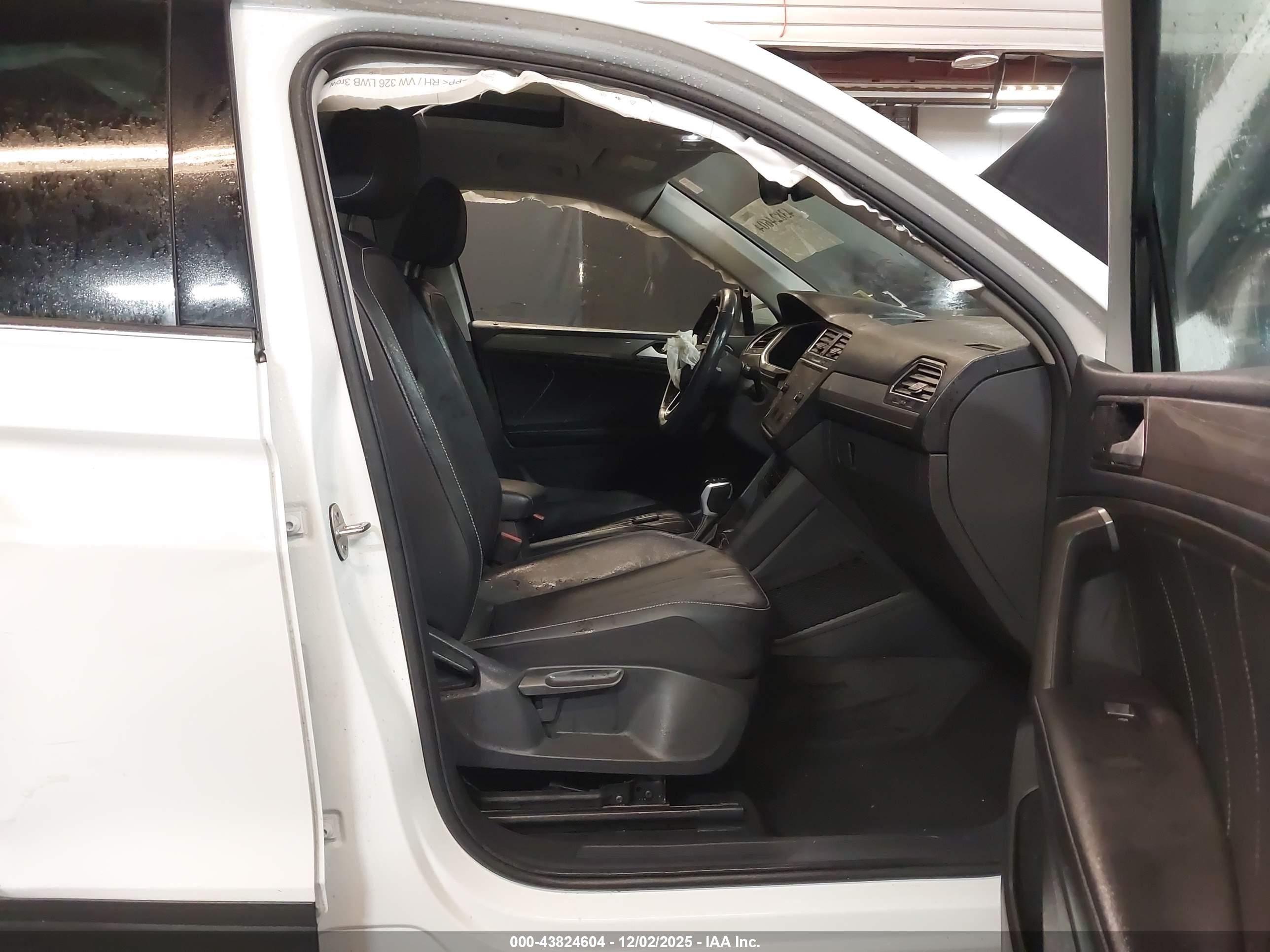 VOLKSWAGEN TIGUAN image 5