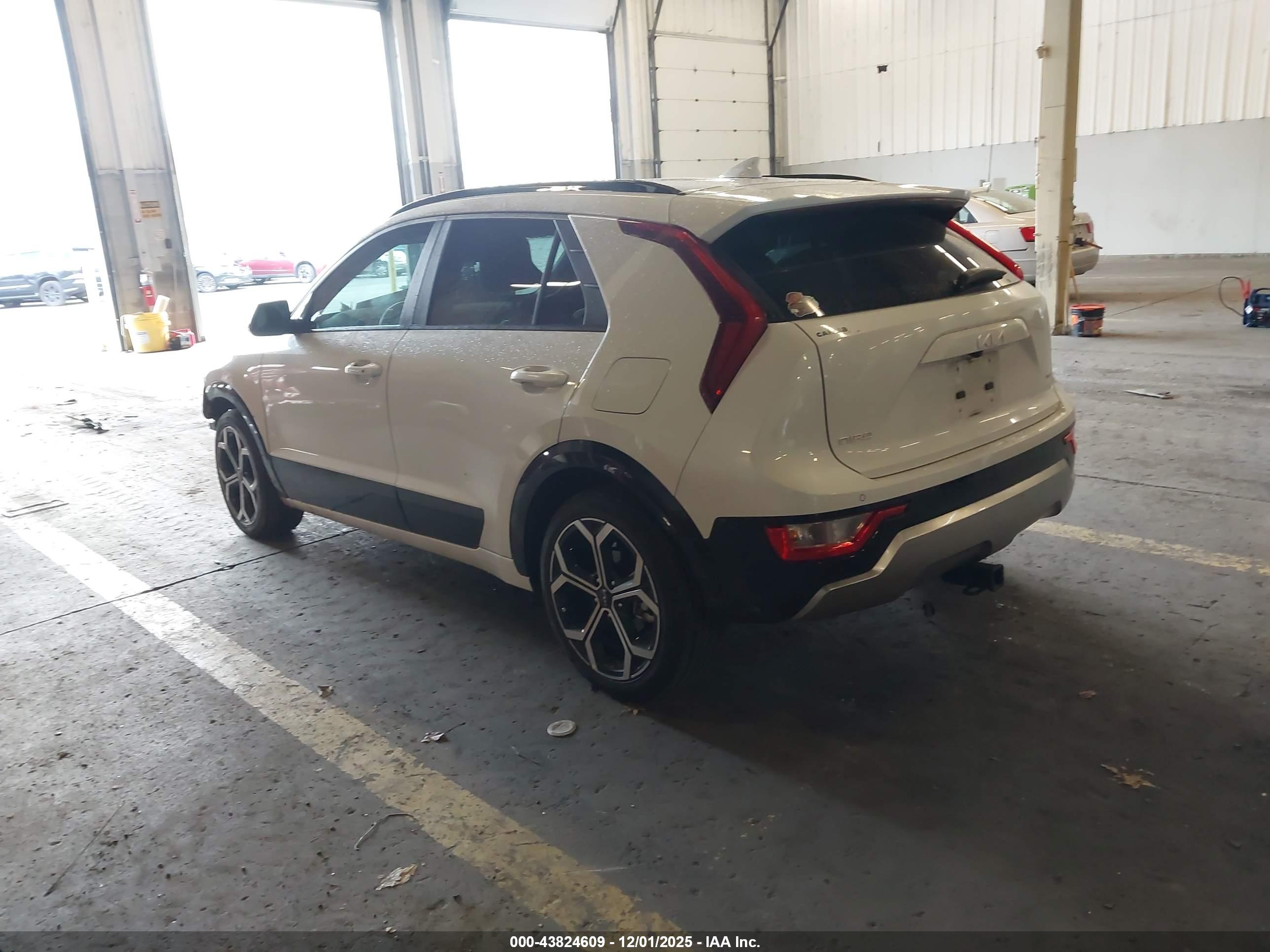 KIA NIRO image 3