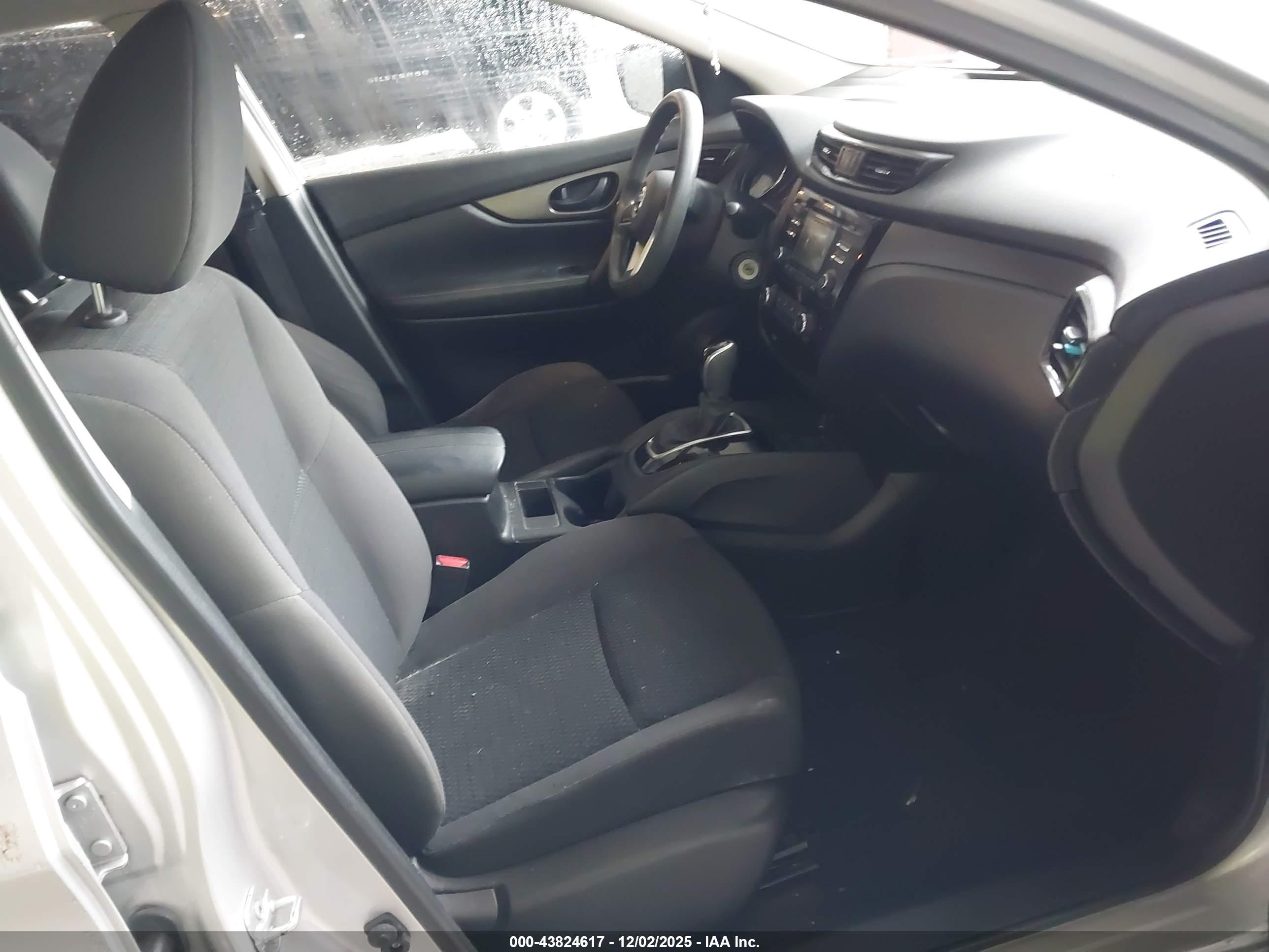 NISSAN ROGUE image 5