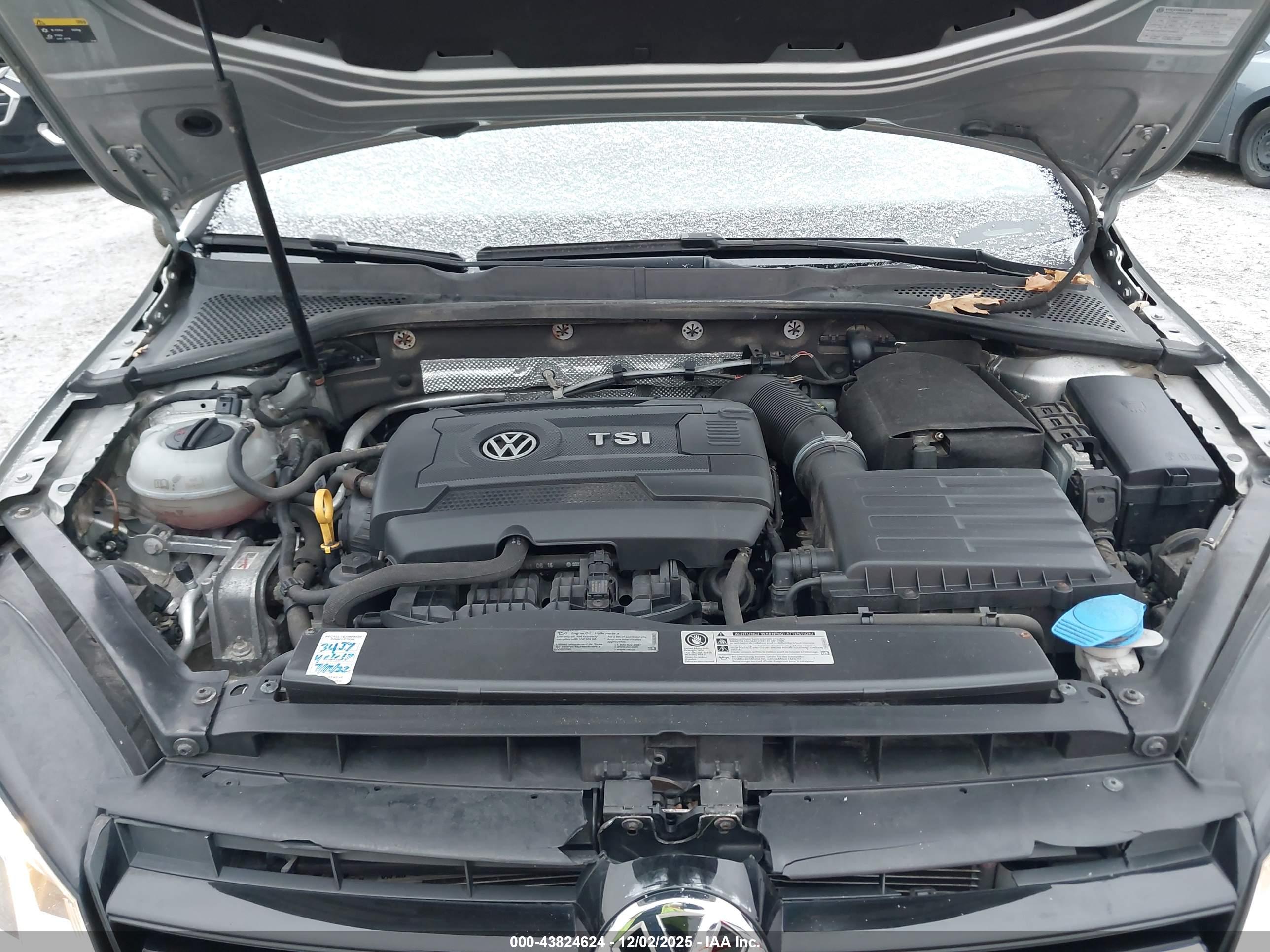 VOLKSWAGEN GOLF image 10