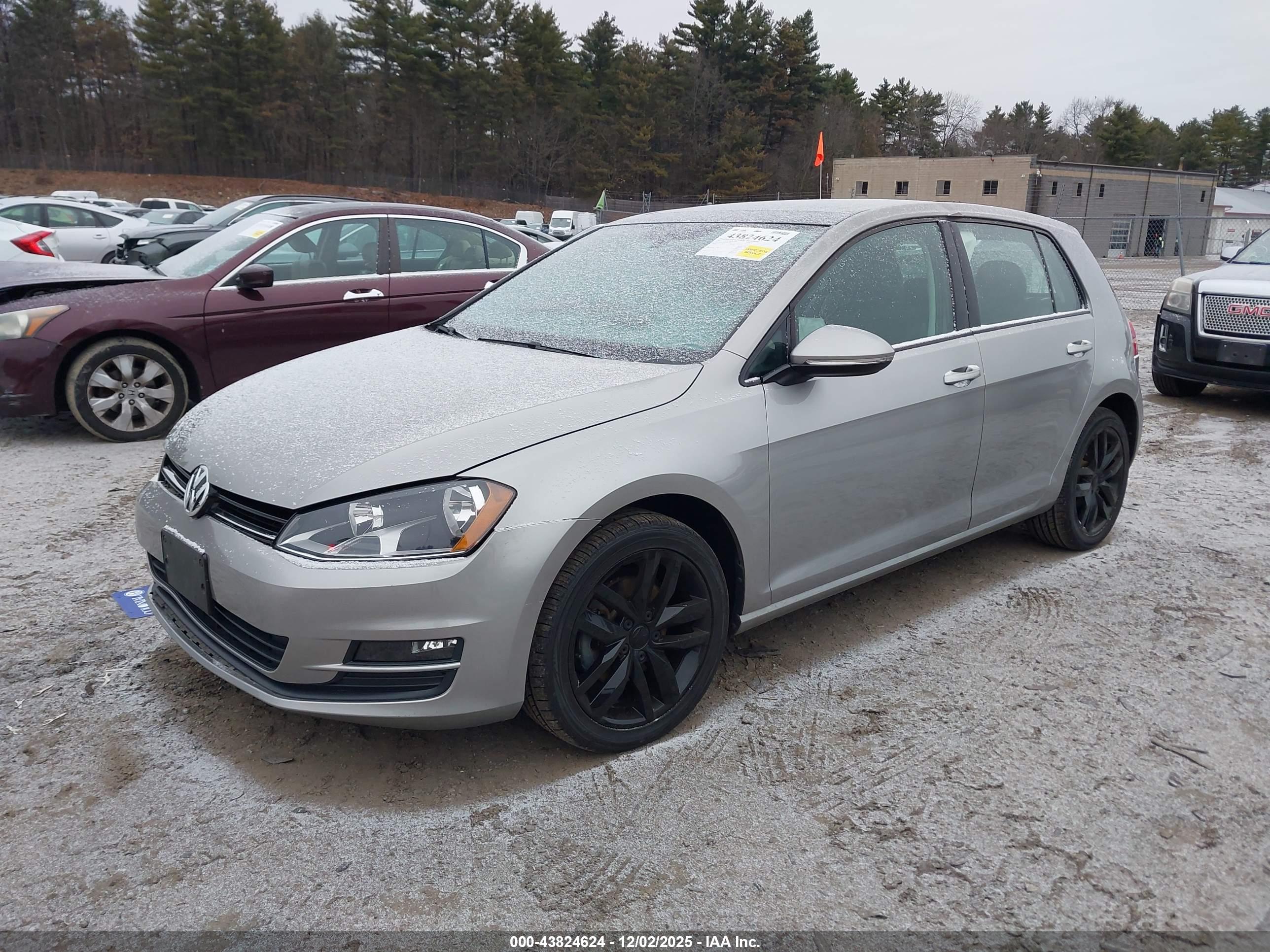 VOLKSWAGEN GOLF image 2