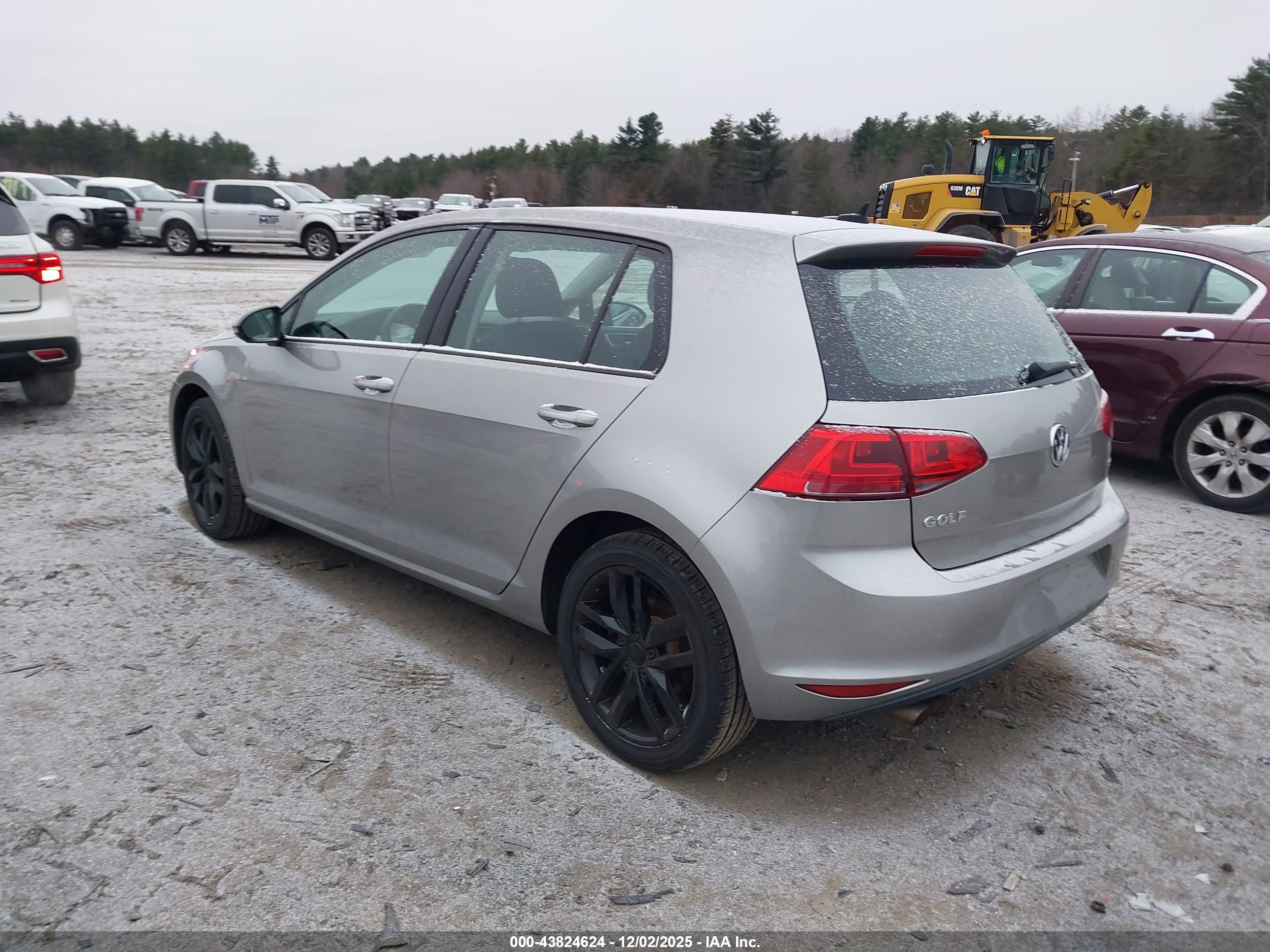 VOLKSWAGEN GOLF image 3