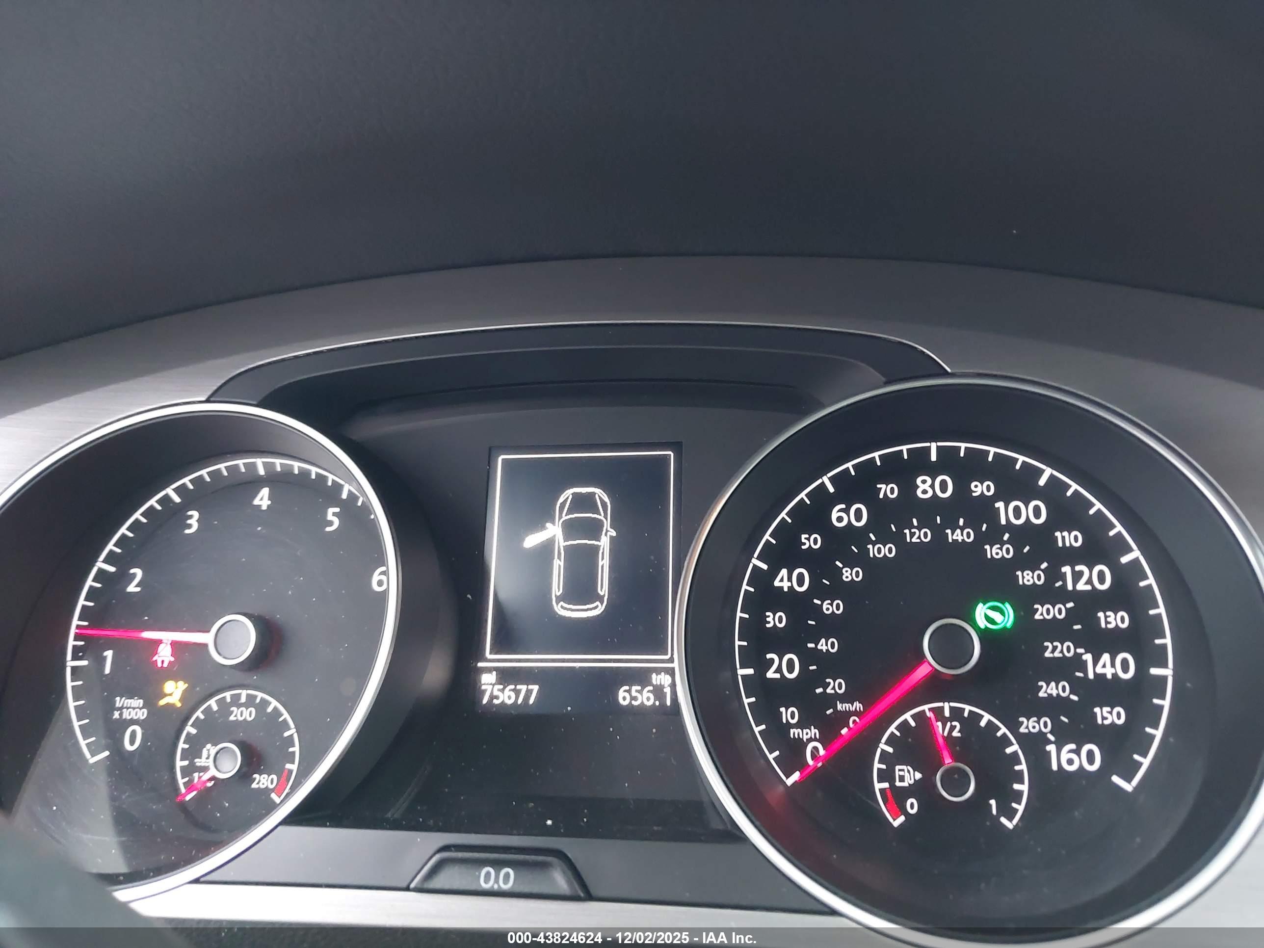 VOLKSWAGEN GOLF image 7