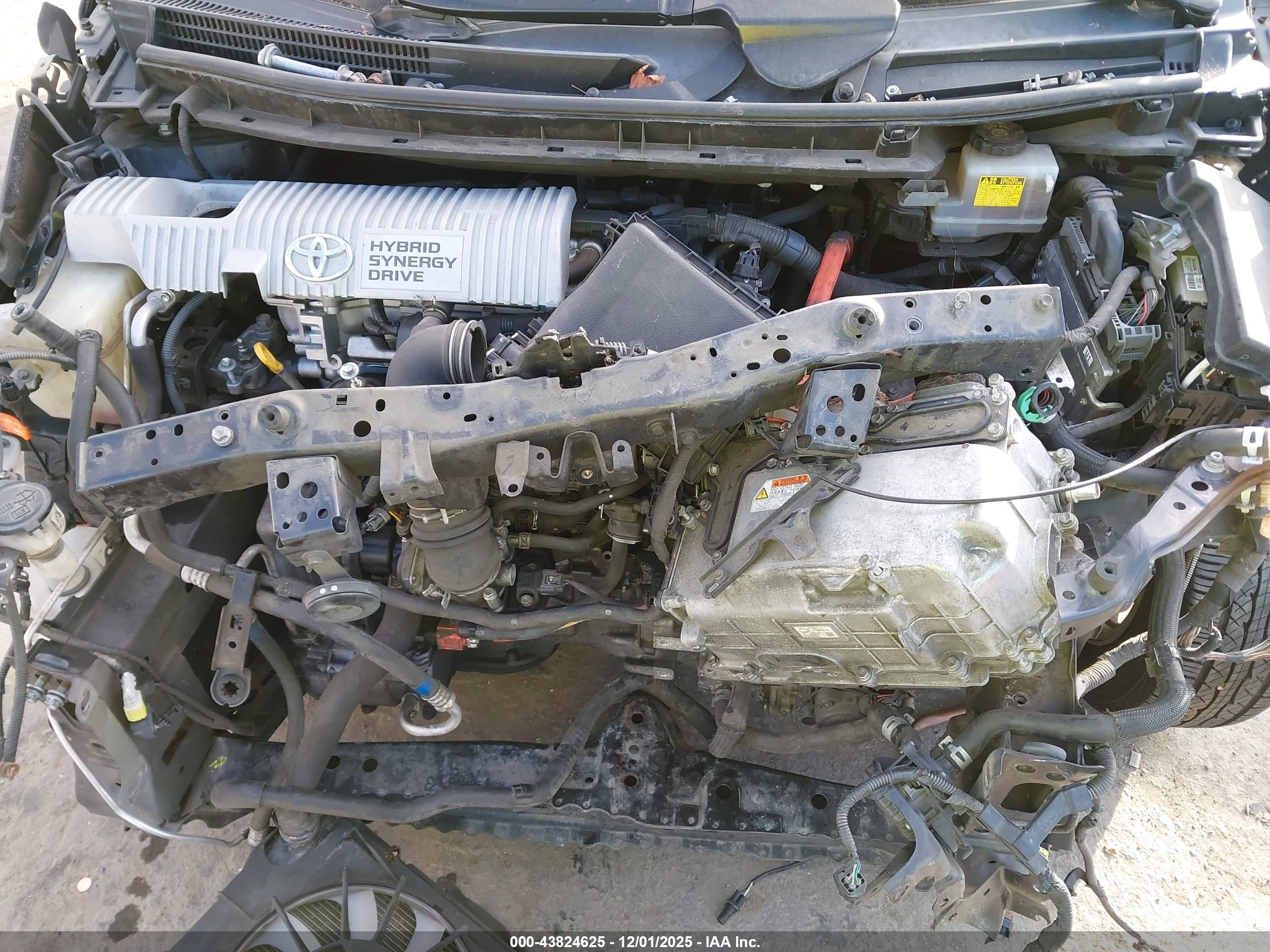 TOYOTA PRIUS image 10