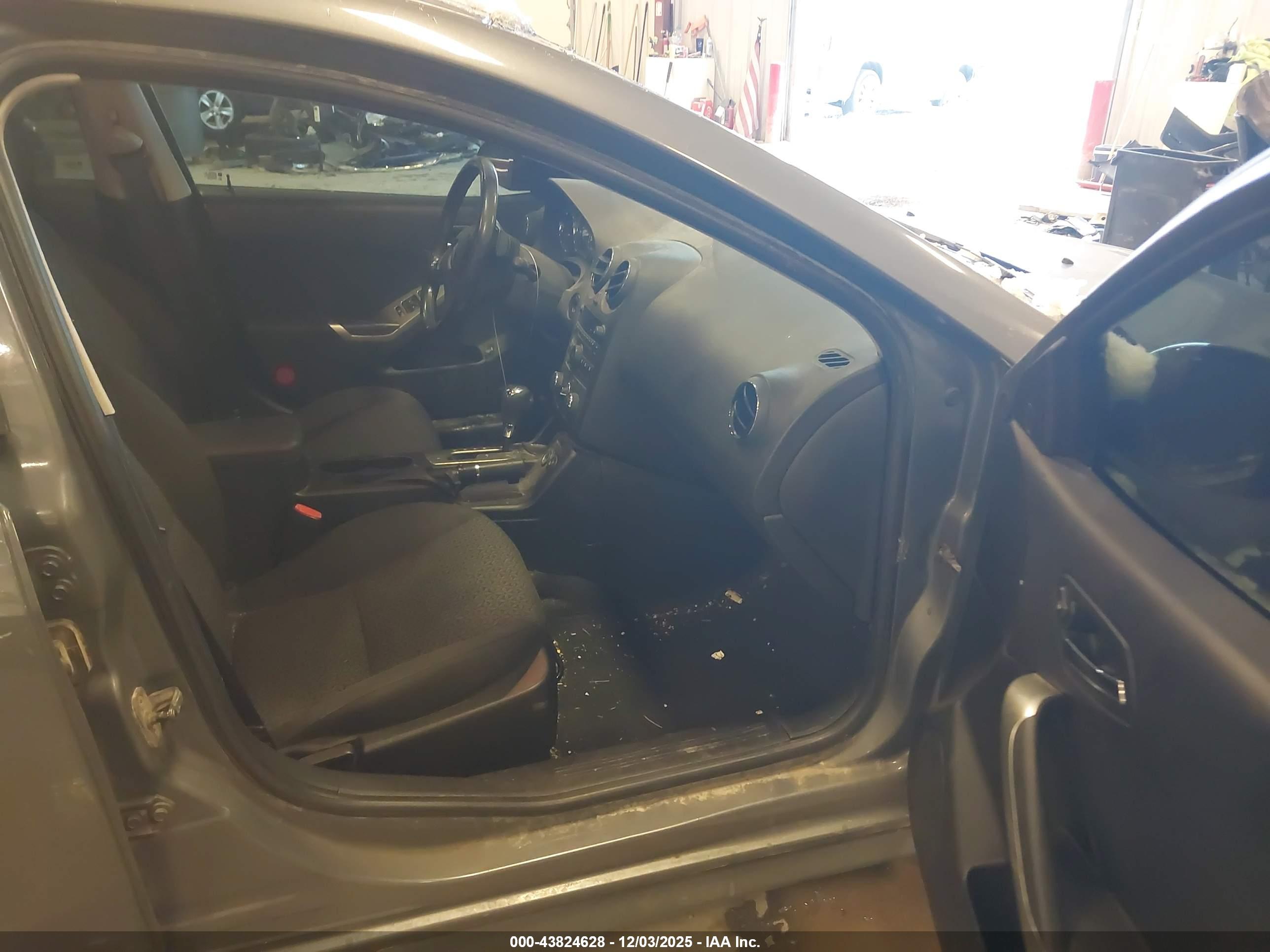 PONTIAC G6 image 5