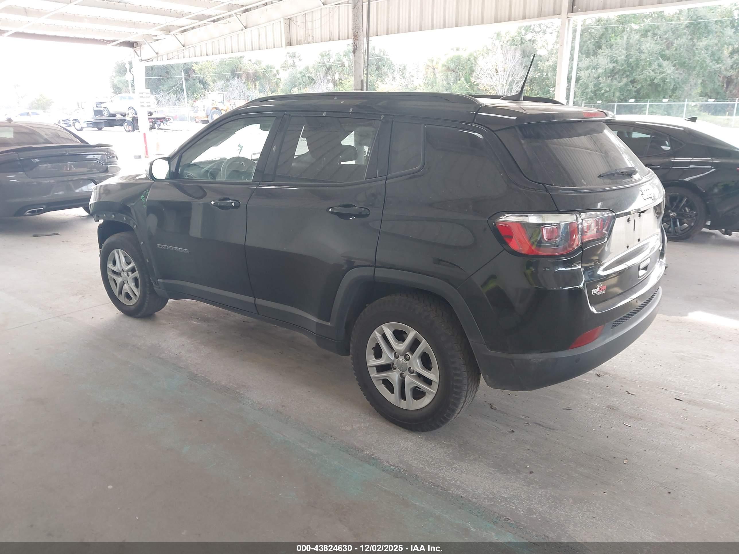 JEEP COMPASS image 3