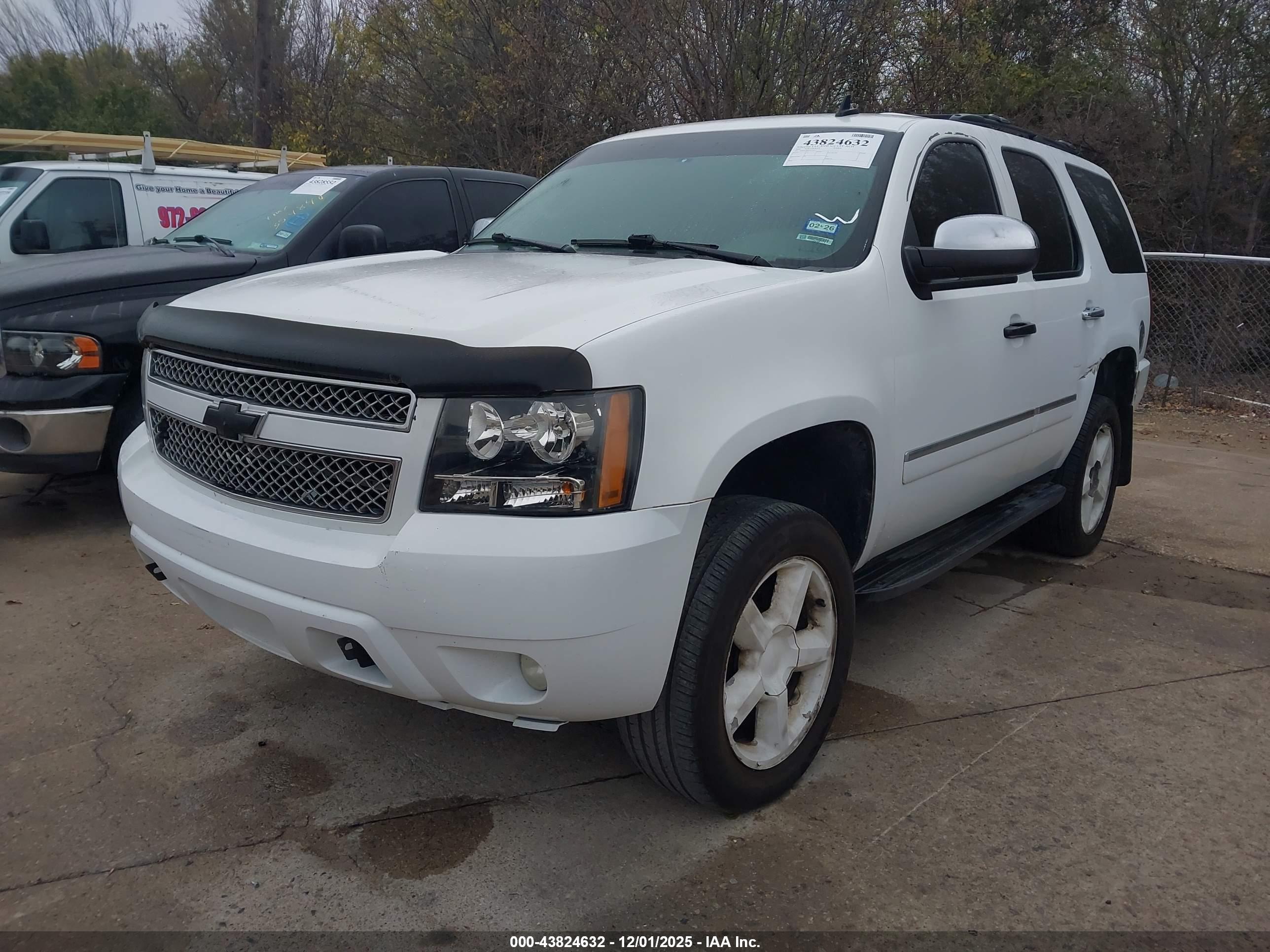 CHEVROLET TAHOE image 2