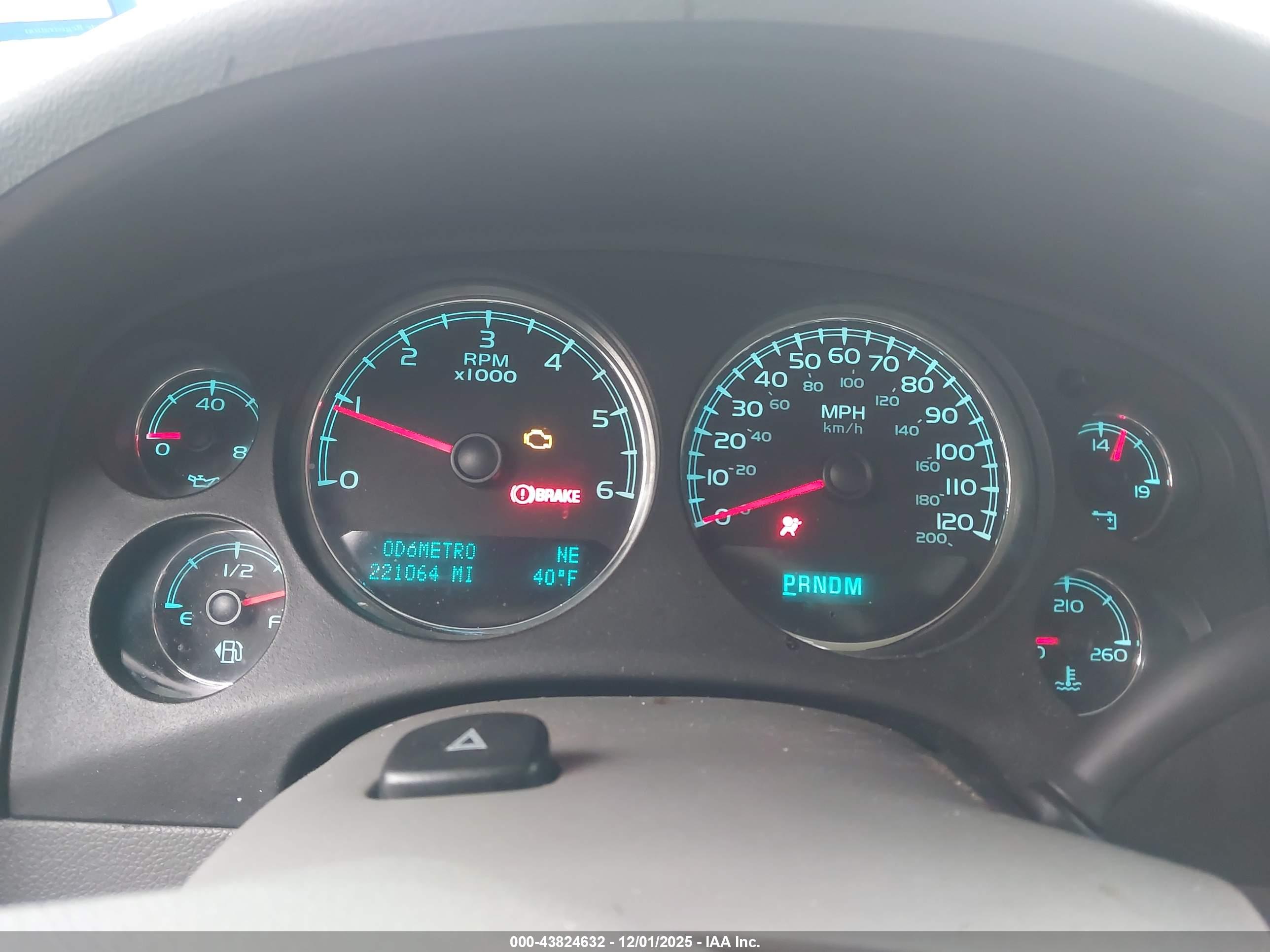CHEVROLET TAHOE image 7